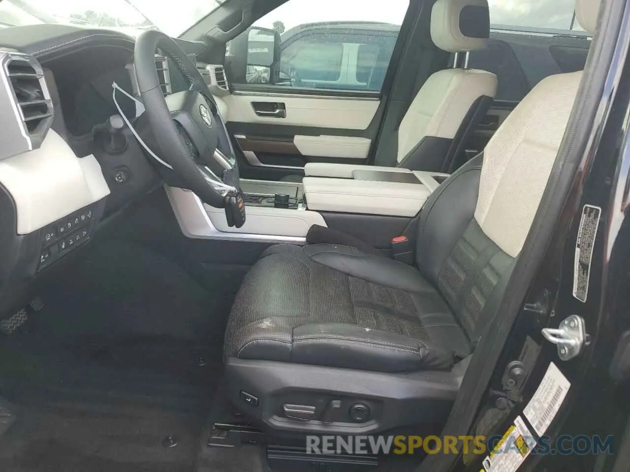 7 Фотография поврежденного автомобиля 7SVAAAAA5PX001618 TOYOTA SEQUOIA 2023