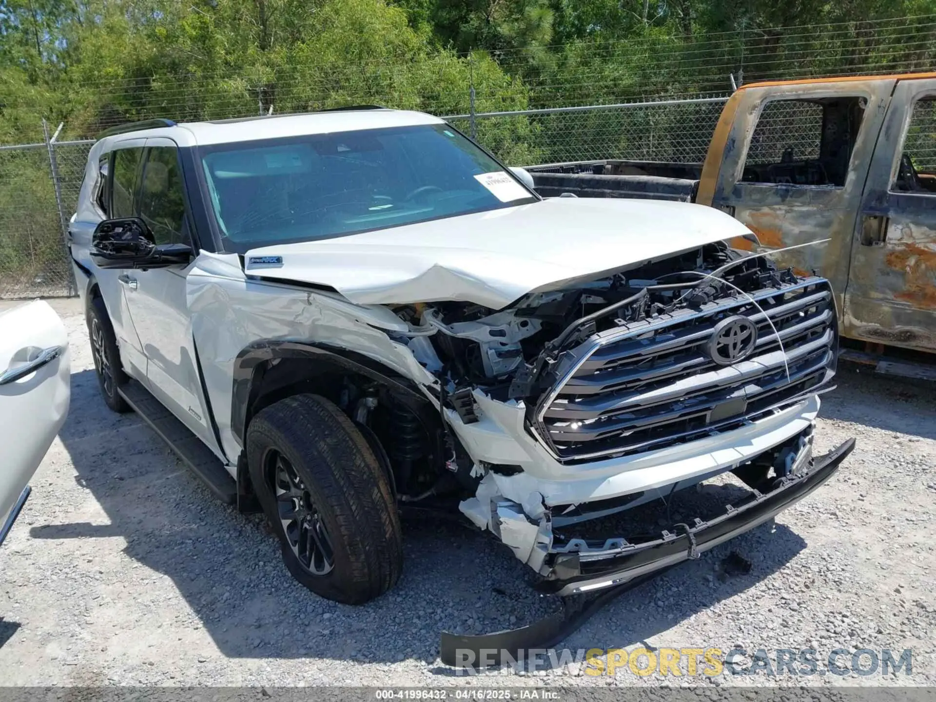 1 Photograph of a damaged car 7SVAAABA0PX018132 TOYOTA SEQUOIA 2023