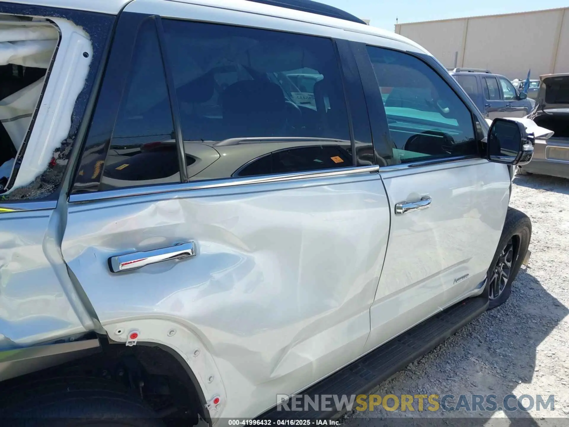 18 Photograph of a damaged car 7SVAAABA0PX018132 TOYOTA SEQUOIA 2023