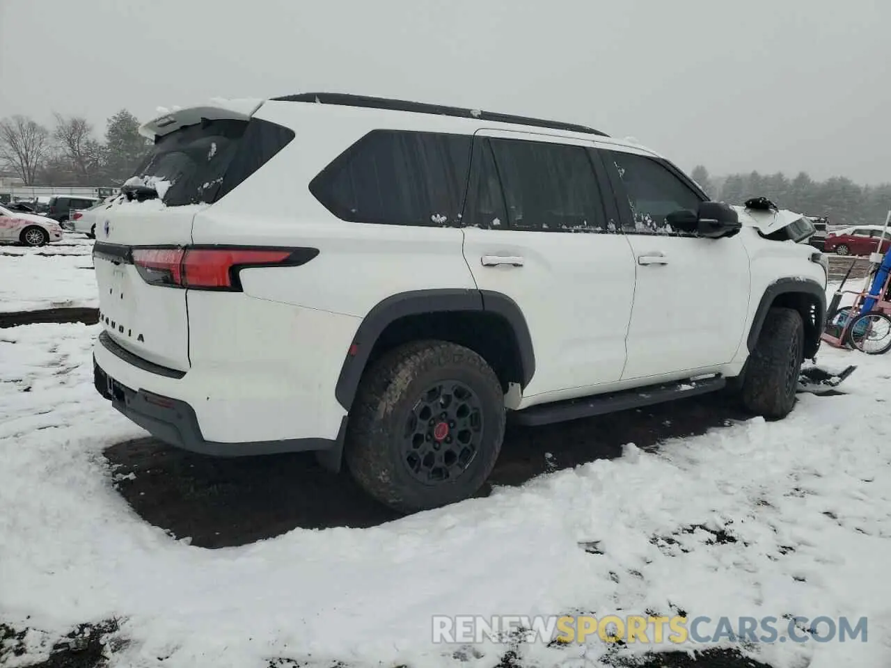 3 Фотография поврежденного автомобиля 7SVAAABA0PX018843 TOYOTA SEQUOIA 2023