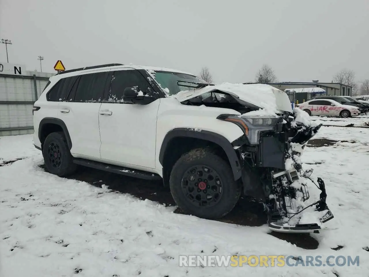 4 Фотография поврежденного автомобиля 7SVAAABA0PX018843 TOYOTA SEQUOIA 2023