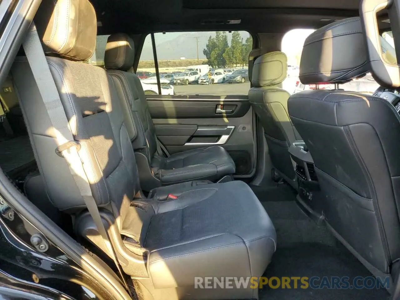 11 Фотография поврежденного автомобиля 7SVAAABA3PX015693 TOYOTA SEQUOIA 2023