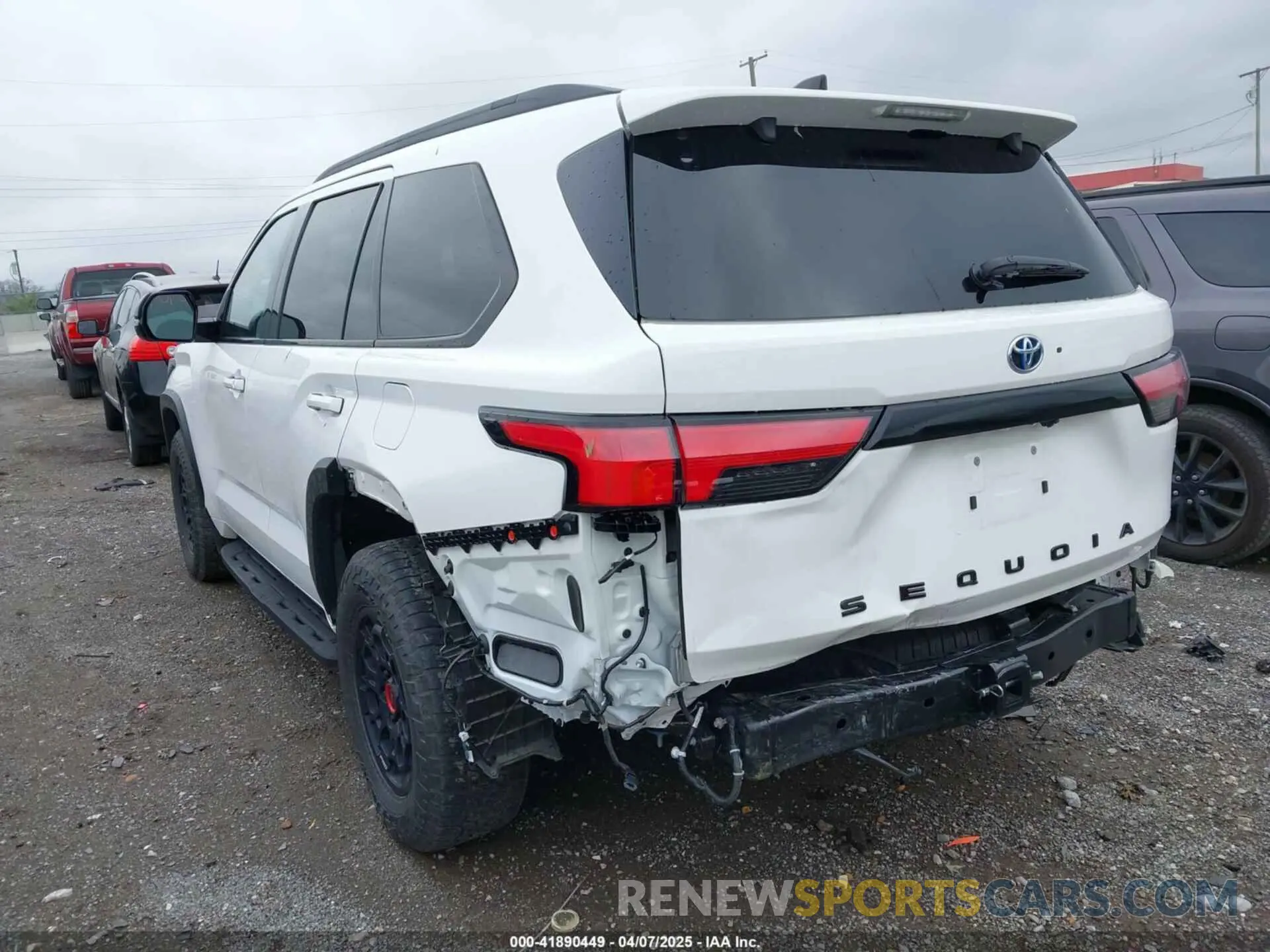 3 Photograph of a damaged car 7SVAAABA5PX007207 TOYOTA SEQUOIA 2023