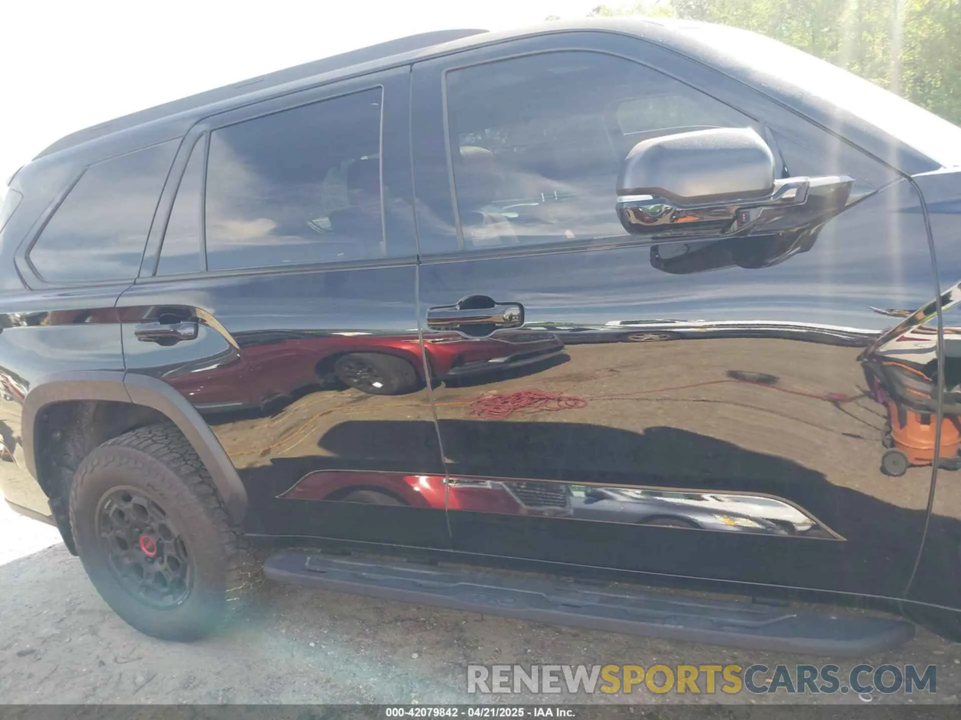 13 Фотография поврежденного автомобиля 7SVAAABA5PX017364 TOYOTA SEQUOIA 2023