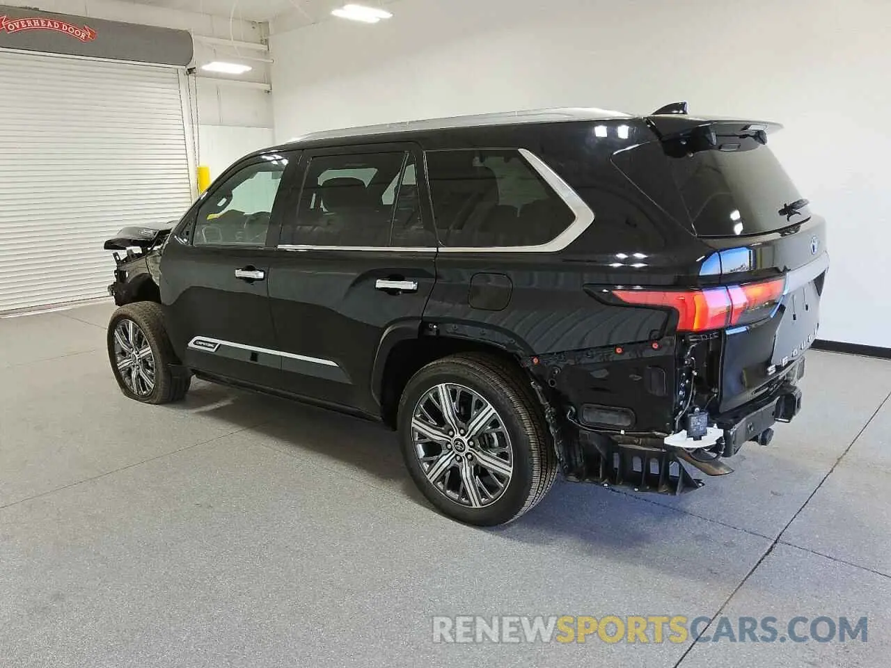 2 Фотография поврежденного автомобиля 7SVAAABA8PX012644 TOYOTA SEQUOIA 2023