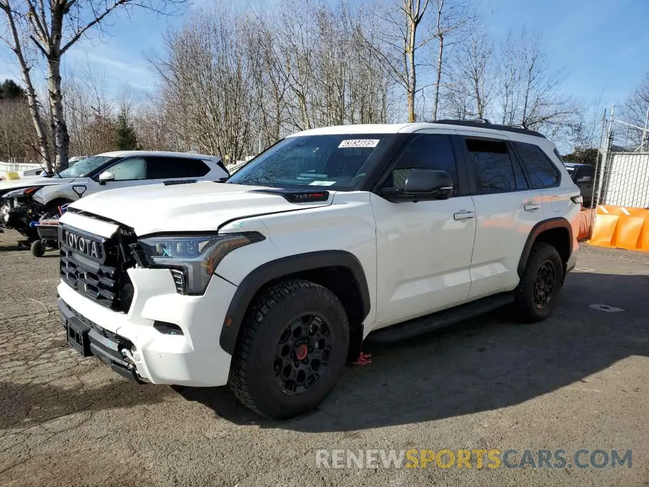 1 Фотография поврежденного автомобиля 7SVAAABA1RX044757 TOYOTA SEQUOIA 2024