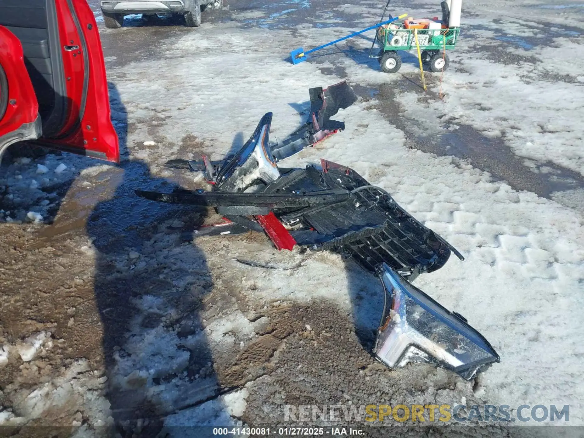 11 Photograph of a damaged car 7SVAAABA2RX038143 TOYOTA SEQUOIA 2024