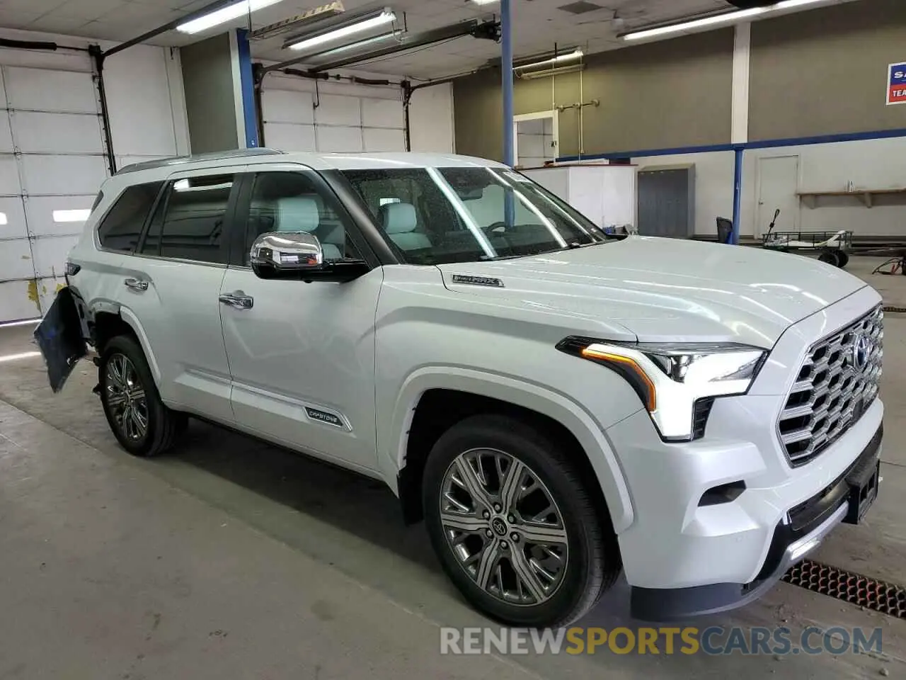 4 Фотография поврежденного автомобиля 7SVAAABA5RX026603 TOYOTA SEQUOIA 2024