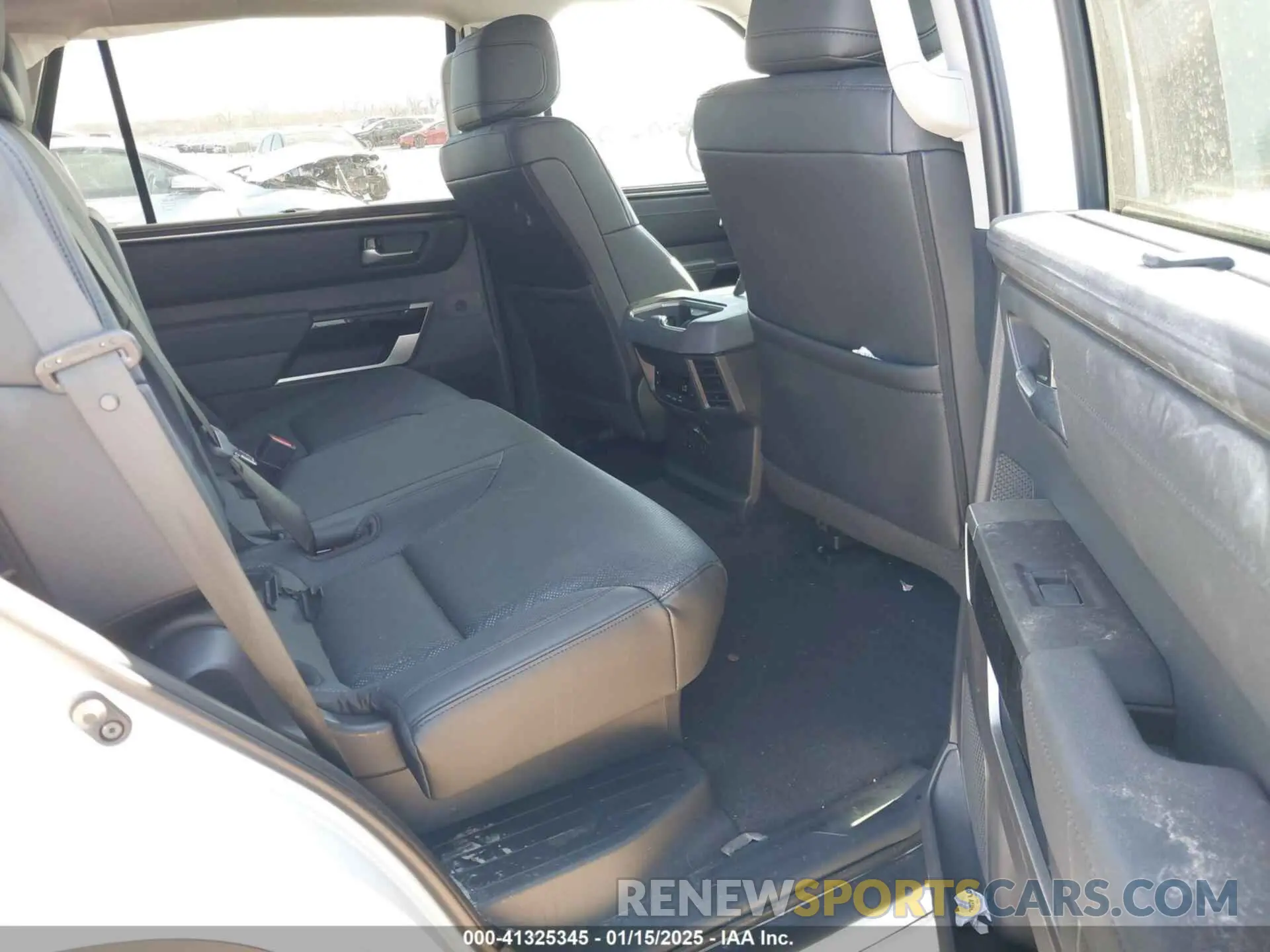 8 Фотография поврежденного автомобиля 7SVAAABA5RX038752 TOYOTA SEQUOIA 2024