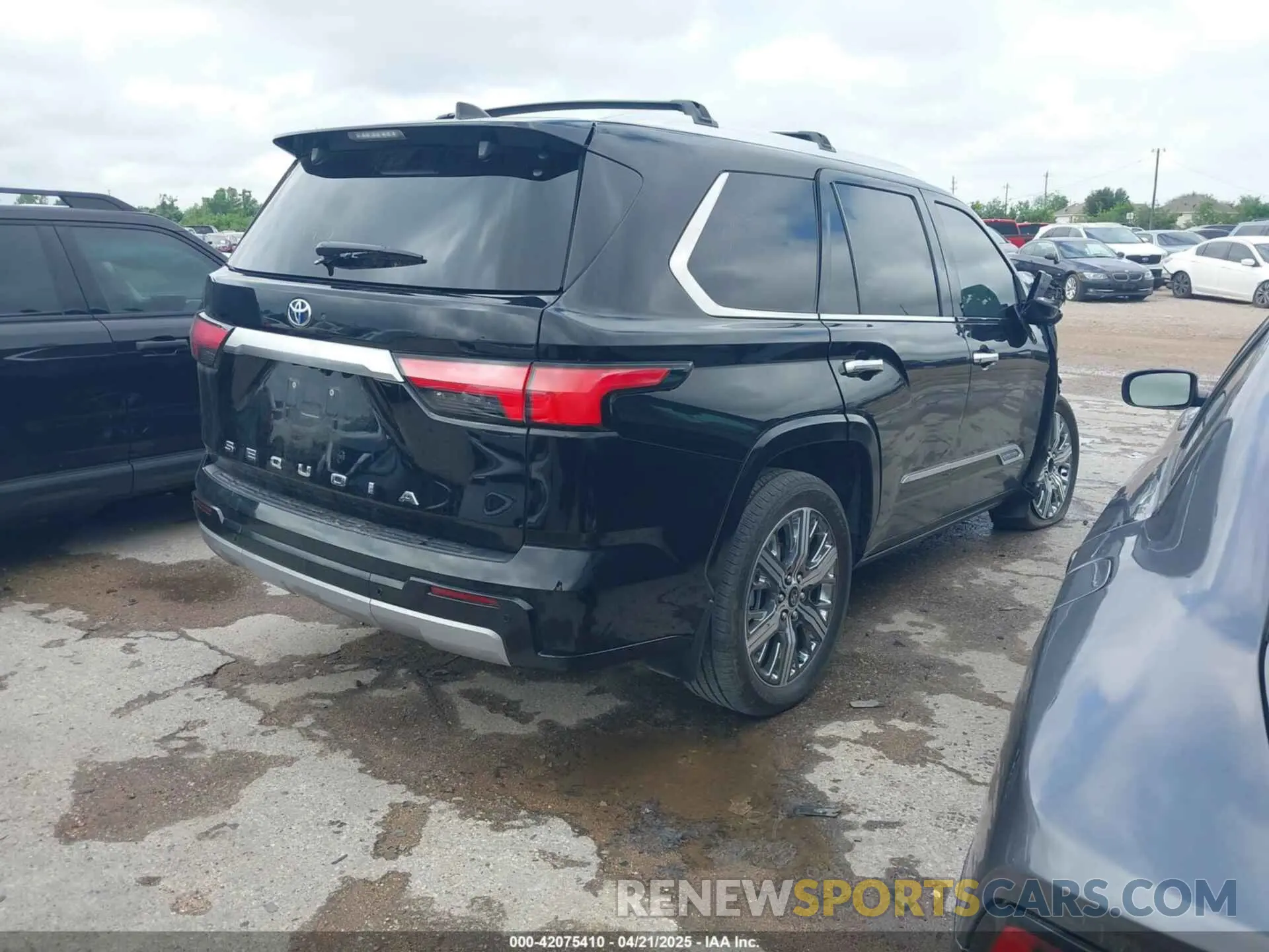 4 Photograph of a damaged car 7SVAAABA6RX025315 TOYOTA SEQUOIA 2024