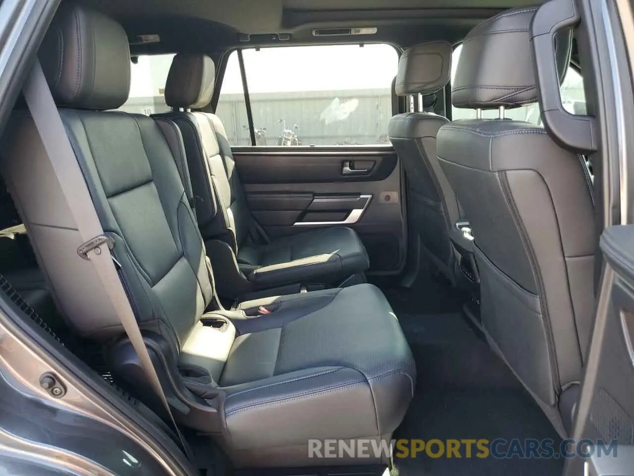 11 Фотография поврежденного автомобиля 7SVAAABA8RX034937 TOYOTA SEQUOIA 2024