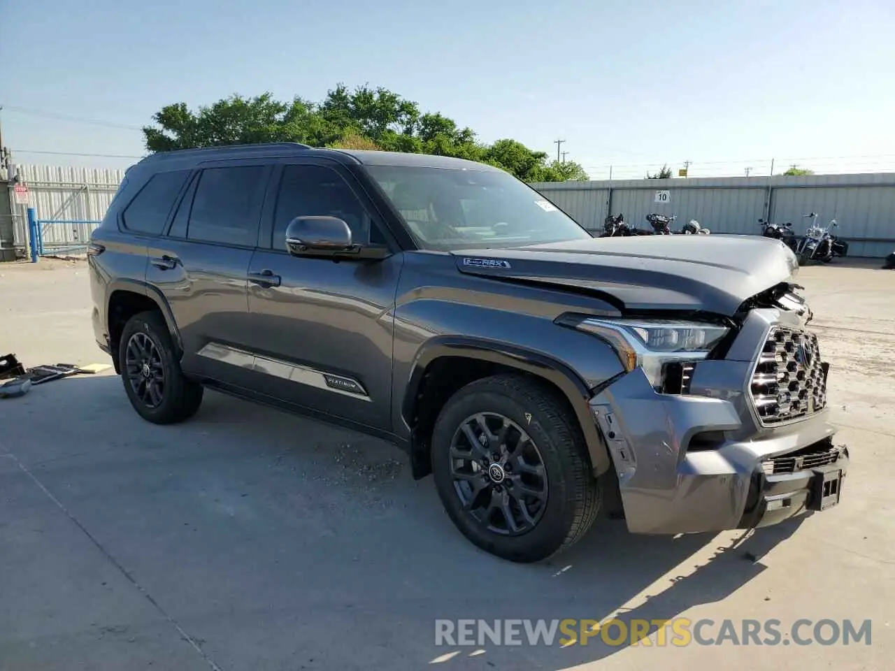 4 Фотография поврежденного автомобиля 7SVAAABA8RX034937 TOYOTA SEQUOIA 2024