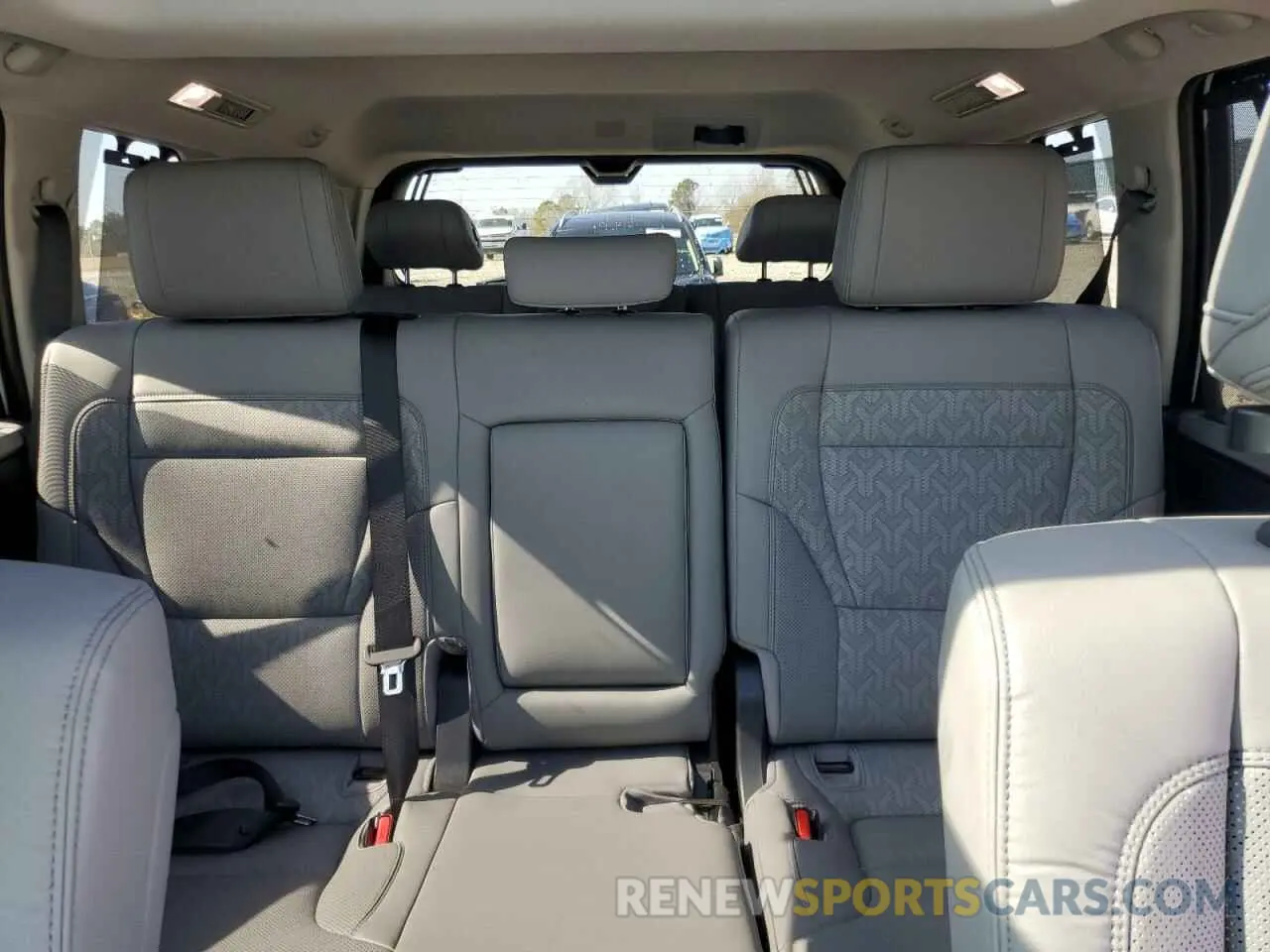 10 Фотография поврежденного автомобиля 7SVAAABA9RX042917 TOYOTA SEQUOIA 2024