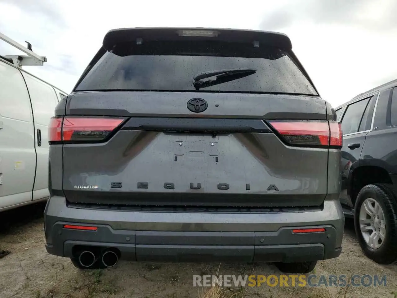 6 Photograph of a damaged car 7SVAAABAXRX037287 TOYOTA SEQUOIA 2024
