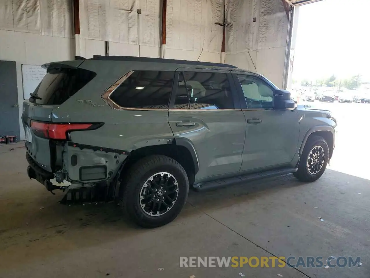3 Фотография поврежденного автомобиля 7SVAAABA0SX053360 TOYOTA SEQUOIA 2025