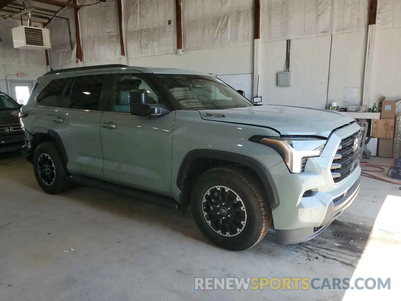 4 Фотография поврежденного автомобиля 7SVAAABA0SX053360 TOYOTA SEQUOIA 2025