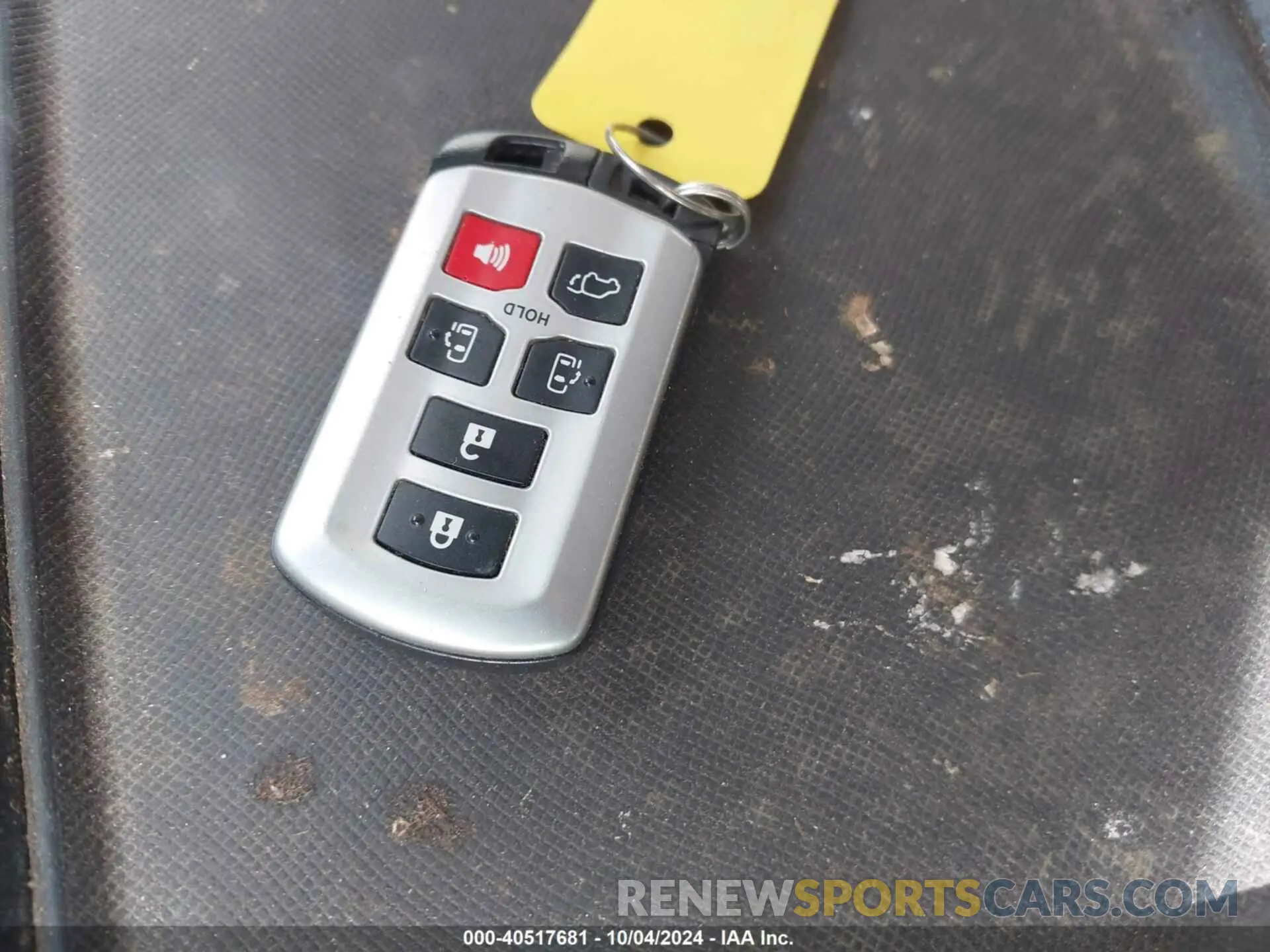 11 Photograph of a damaged car 5TDDZ3DC7KS227408 TOYOTA SIENNA 2019