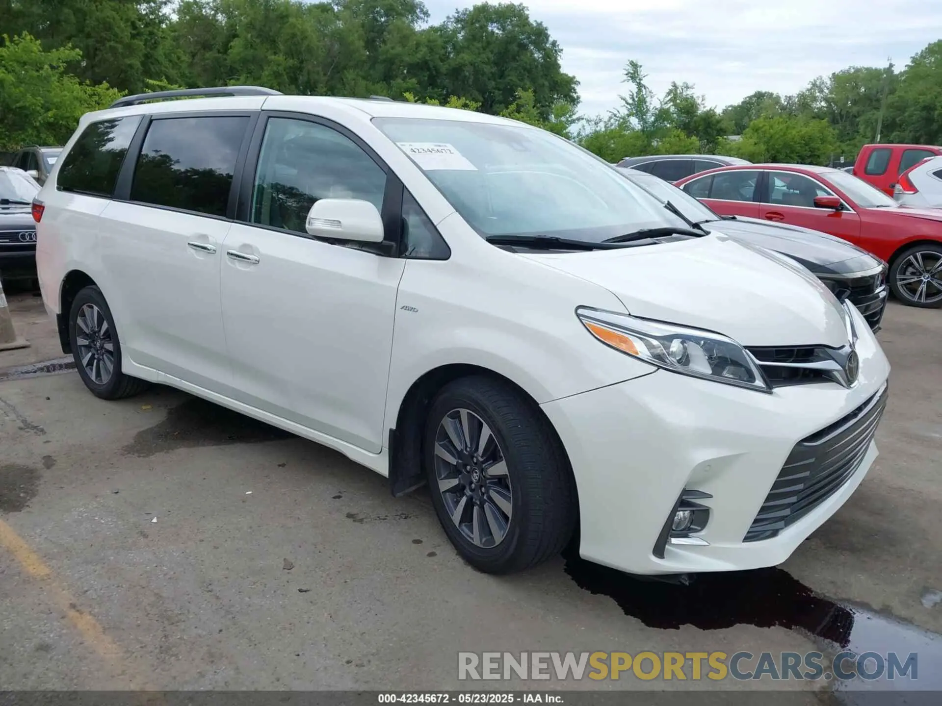 1 Photograph of a damaged car 5TDDZ3DC8KS224999 TOYOTA SIENNA 2019