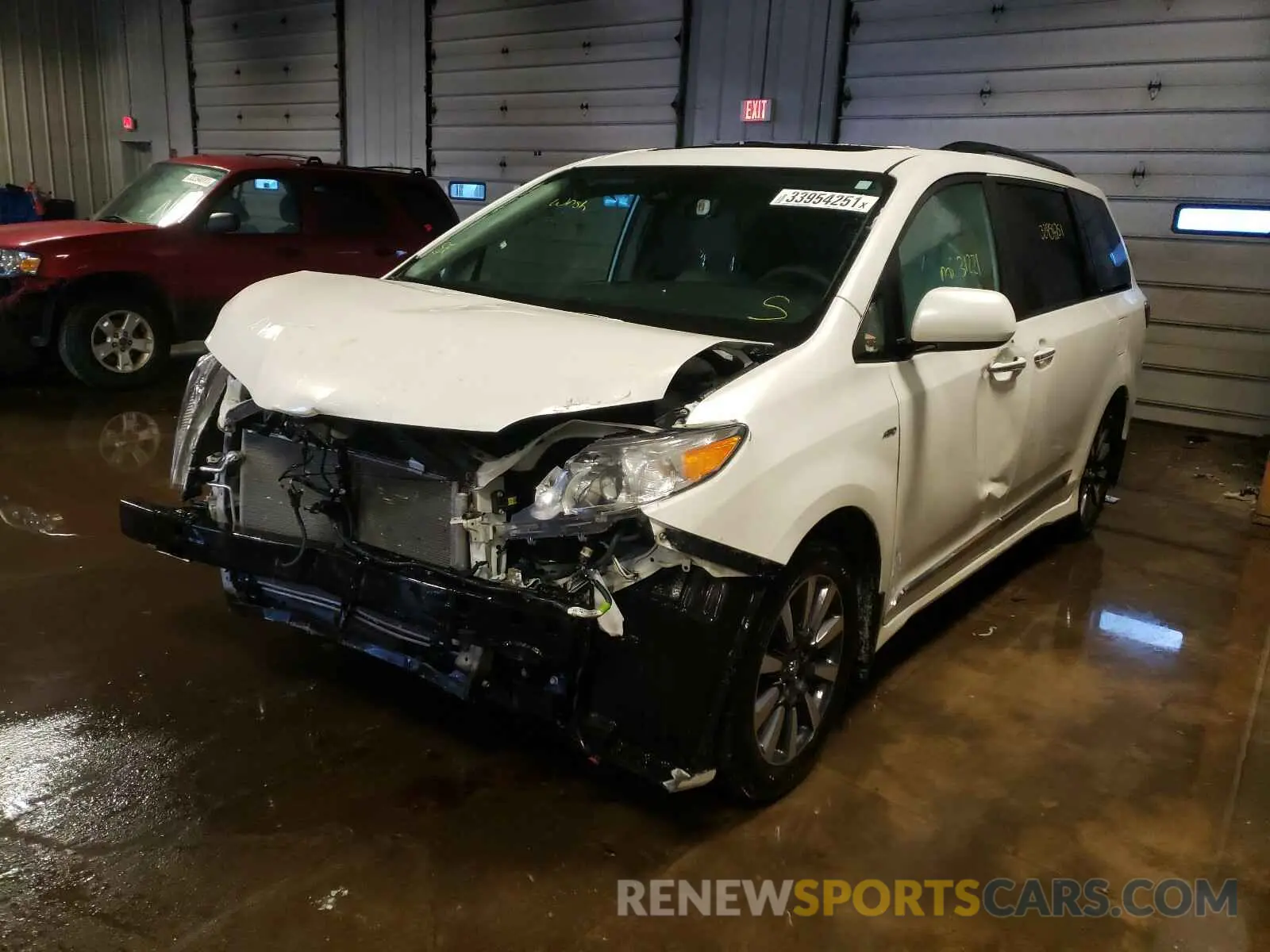 2 Photograph of a damaged car 5TDDZ3DC9KS218094 TOYOTA SIENNA 2019