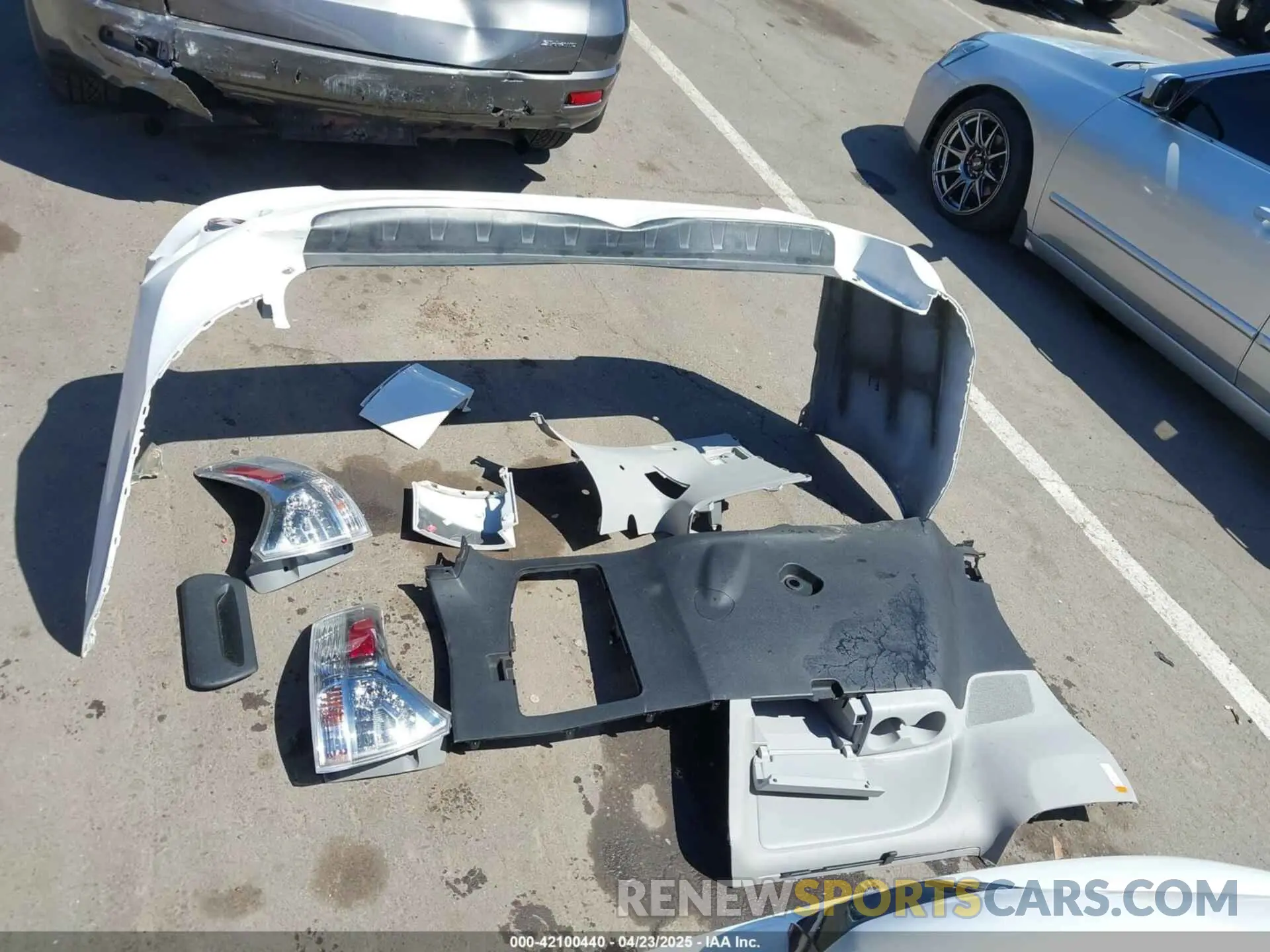 12 Фотография поврежденного автомобиля 5TDEZ3DC2KS213064 TOYOTA SIENNA 2019