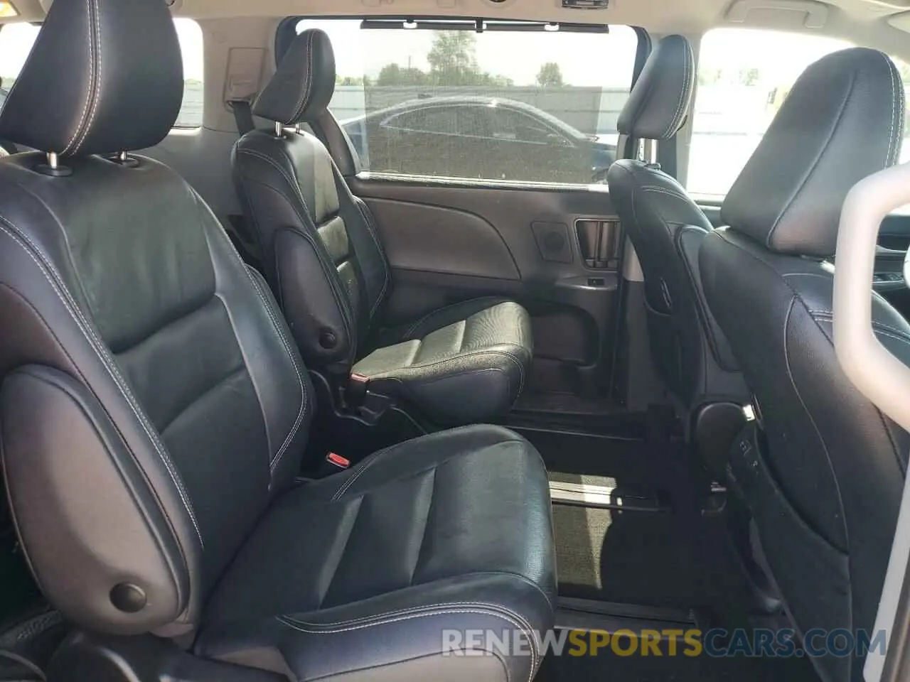 11 Фотография поврежденного автомобиля 5TDEZ3DC4KS215396 TOYOTA SIENNA 2019