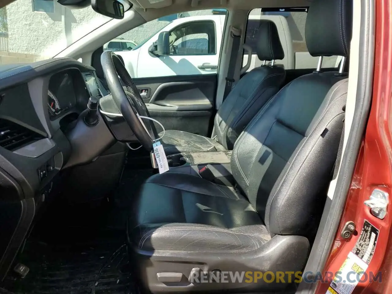 7 Фотография поврежденного автомобиля 5TDEZ3DC6KS219708 TOYOTA SIENNA 2019