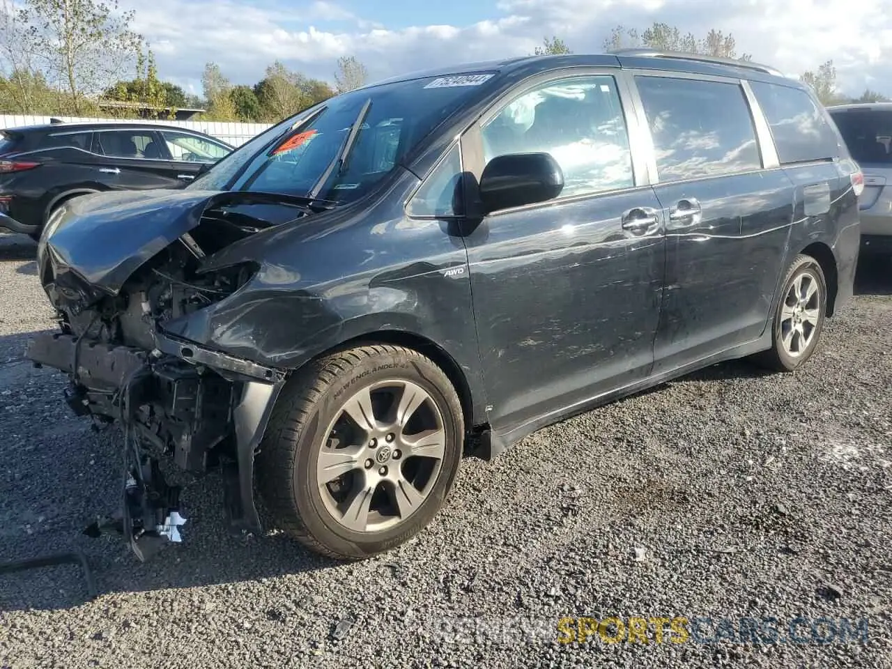 1 Фотография поврежденного автомобиля 5TDEZ3DC6KS220678 TOYOTA SIENNA 2019