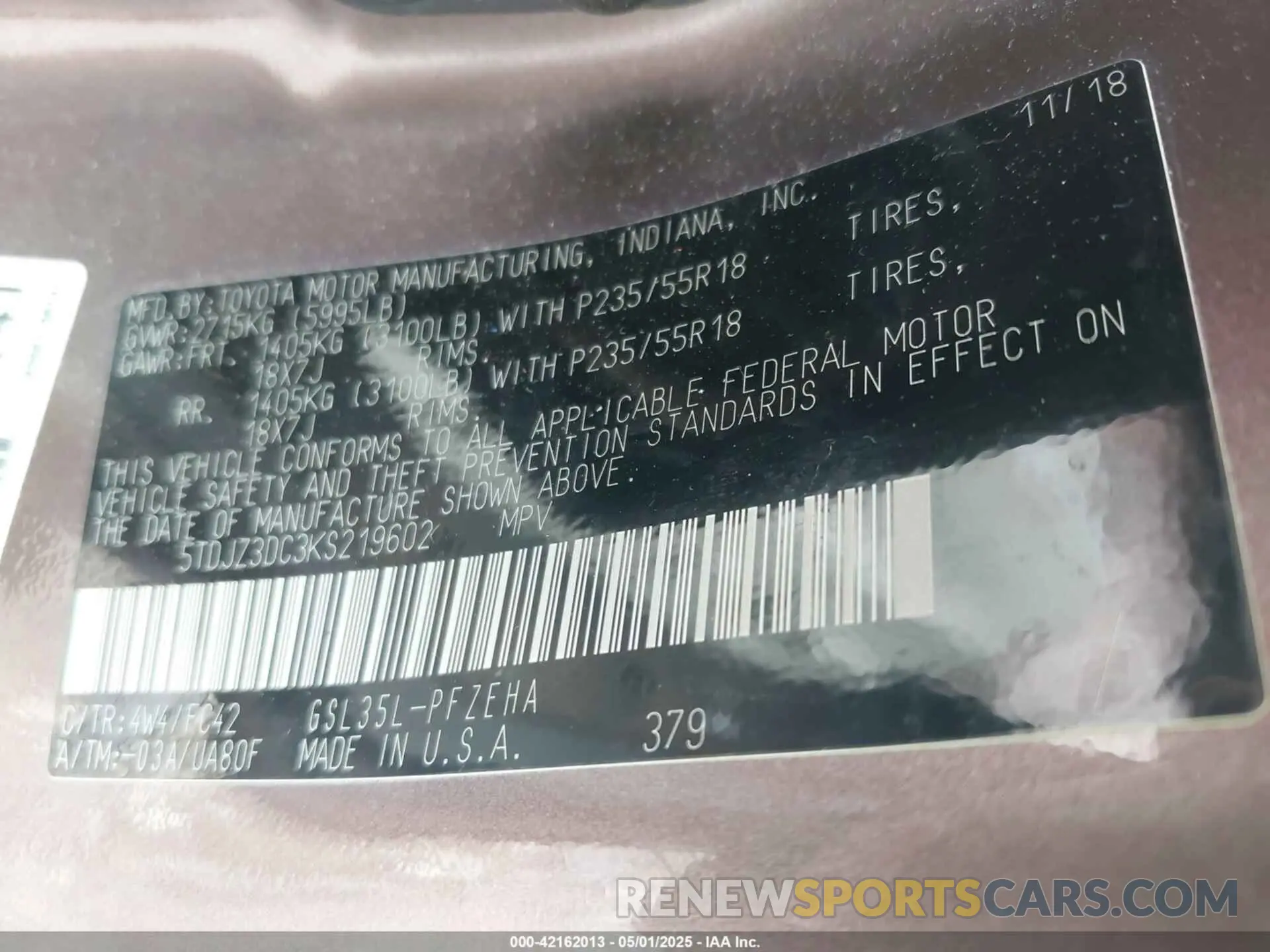 9 Photograph of a damaged car 5TDJZ3DC3KS219602 TOYOTA SIENNA 2019