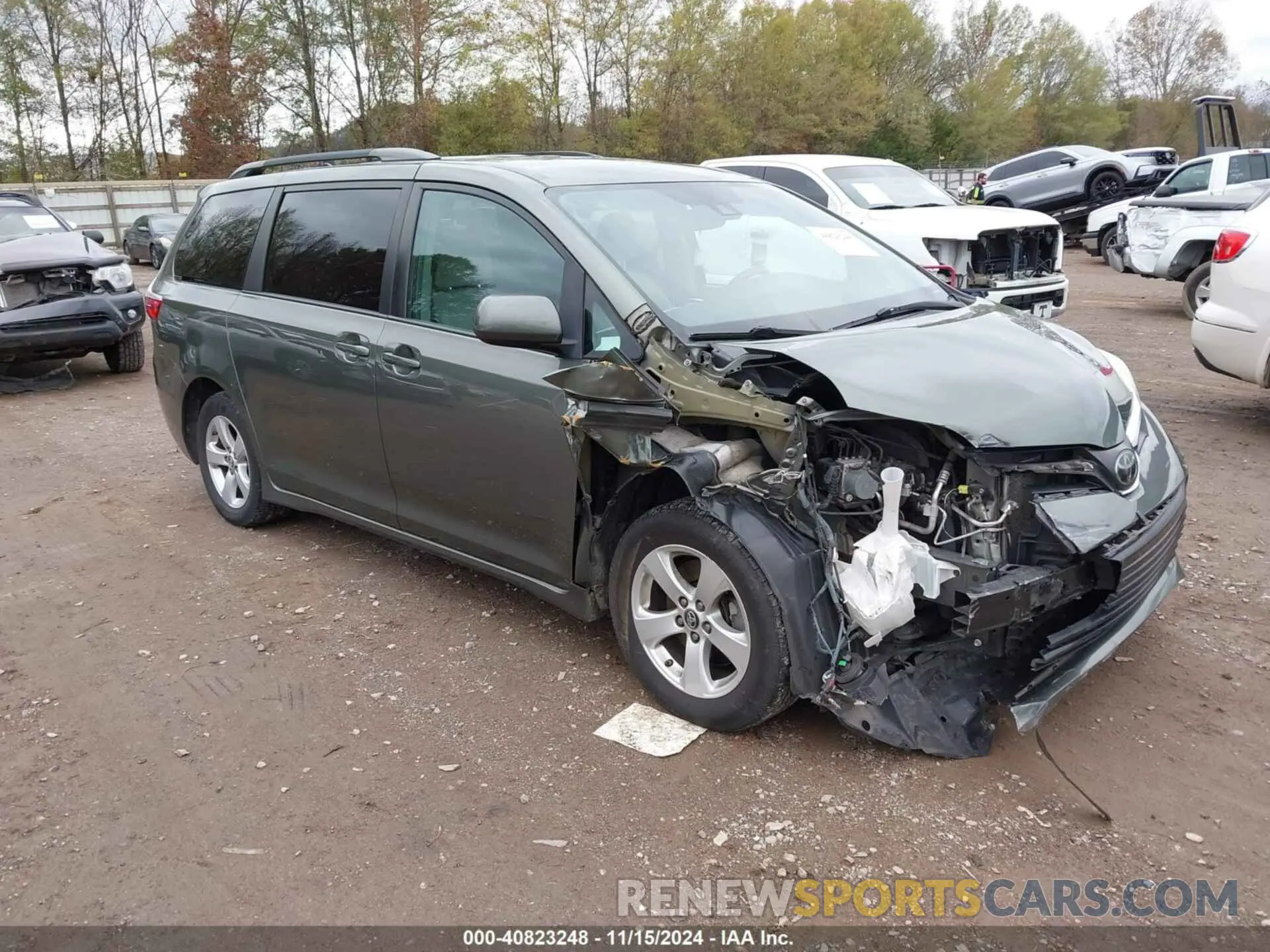 1 Photograph of a damaged car 5TDKZ3DC0KS014873 TOYOTA SIENNA 2019