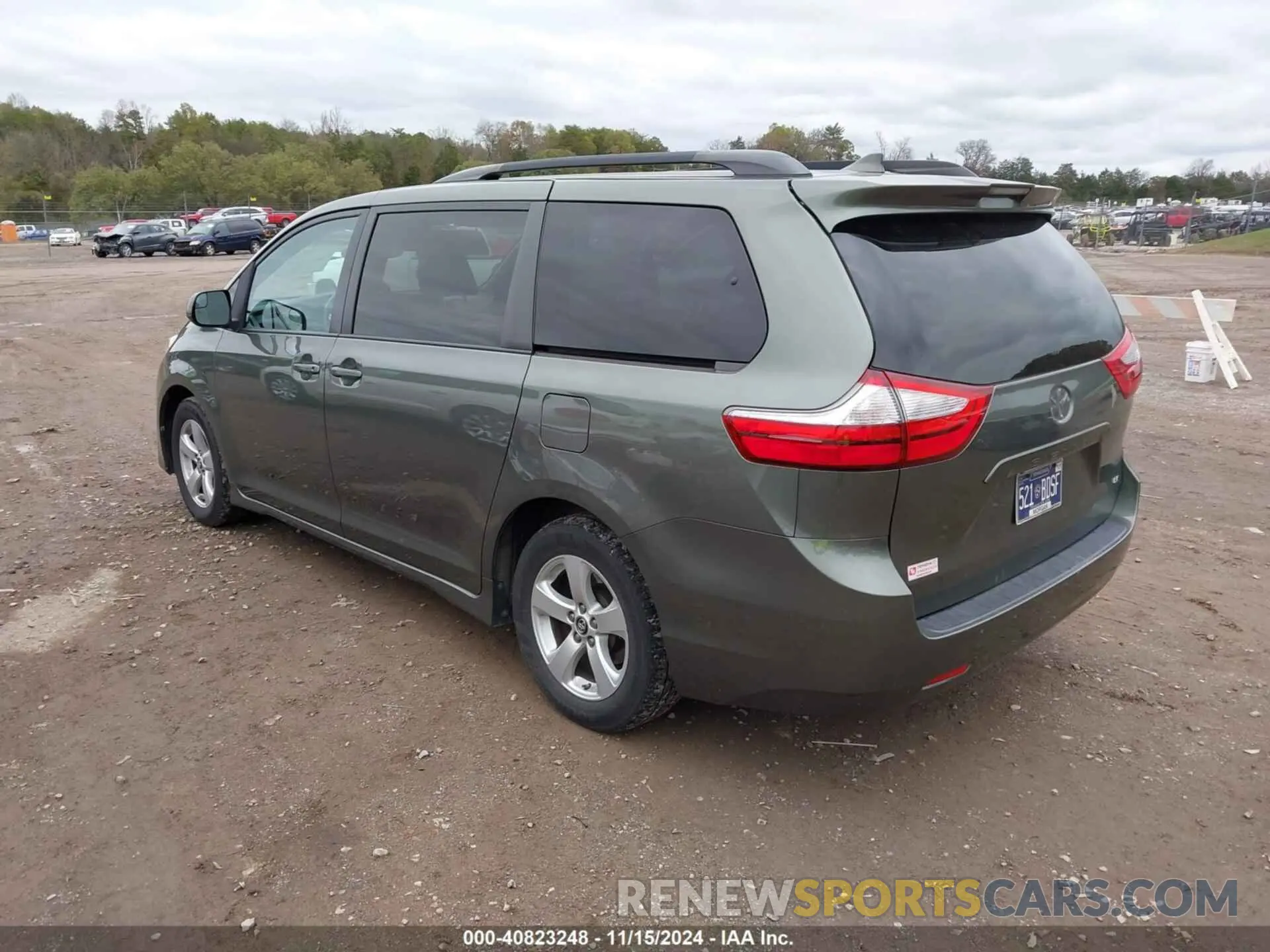 3 Photograph of a damaged car 5TDKZ3DC0KS014873 TOYOTA SIENNA 2019