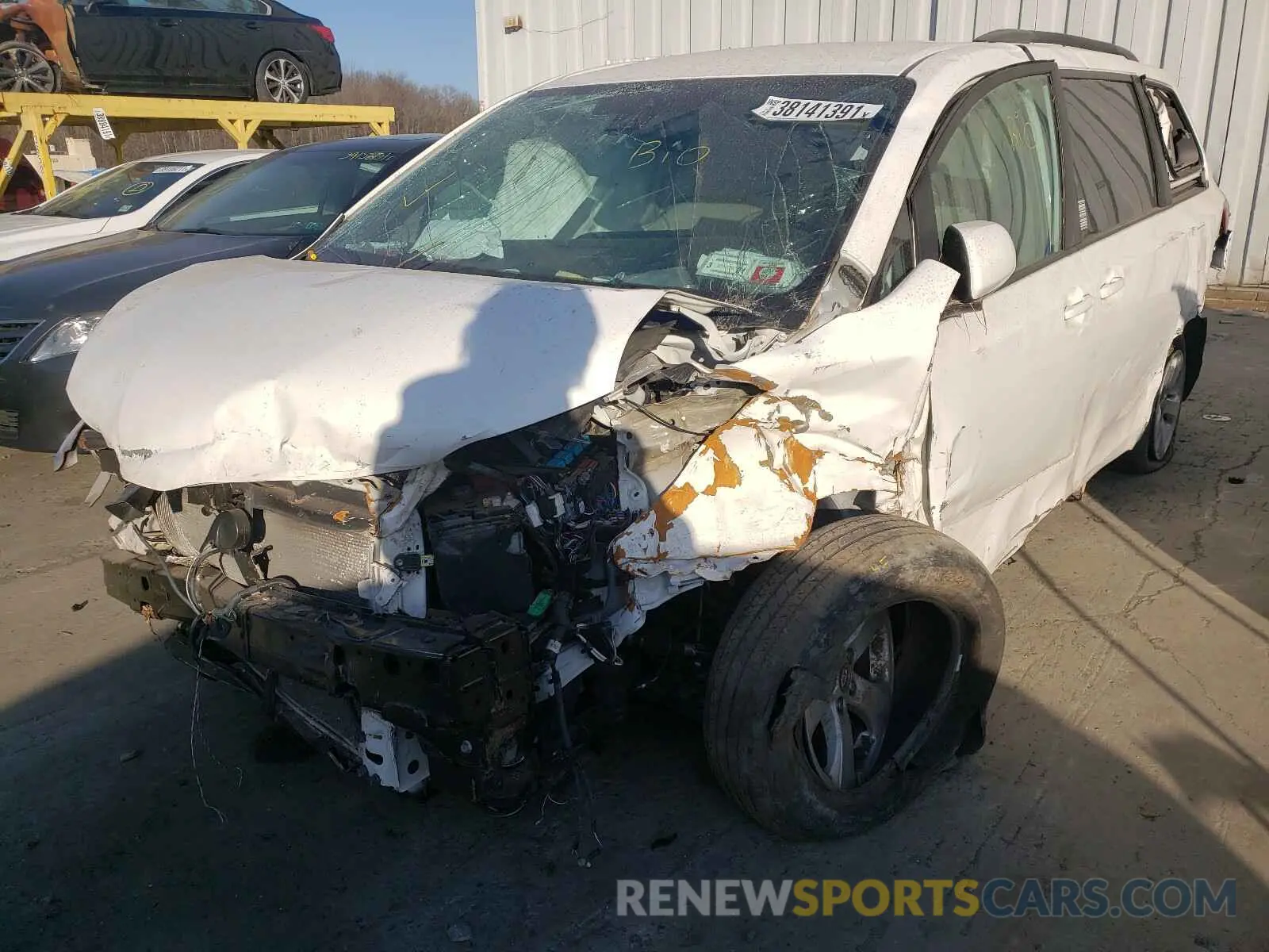 2 Photograph of a damaged car 5TDKZ3DC1KS007768 TOYOTA SIENNA 2019