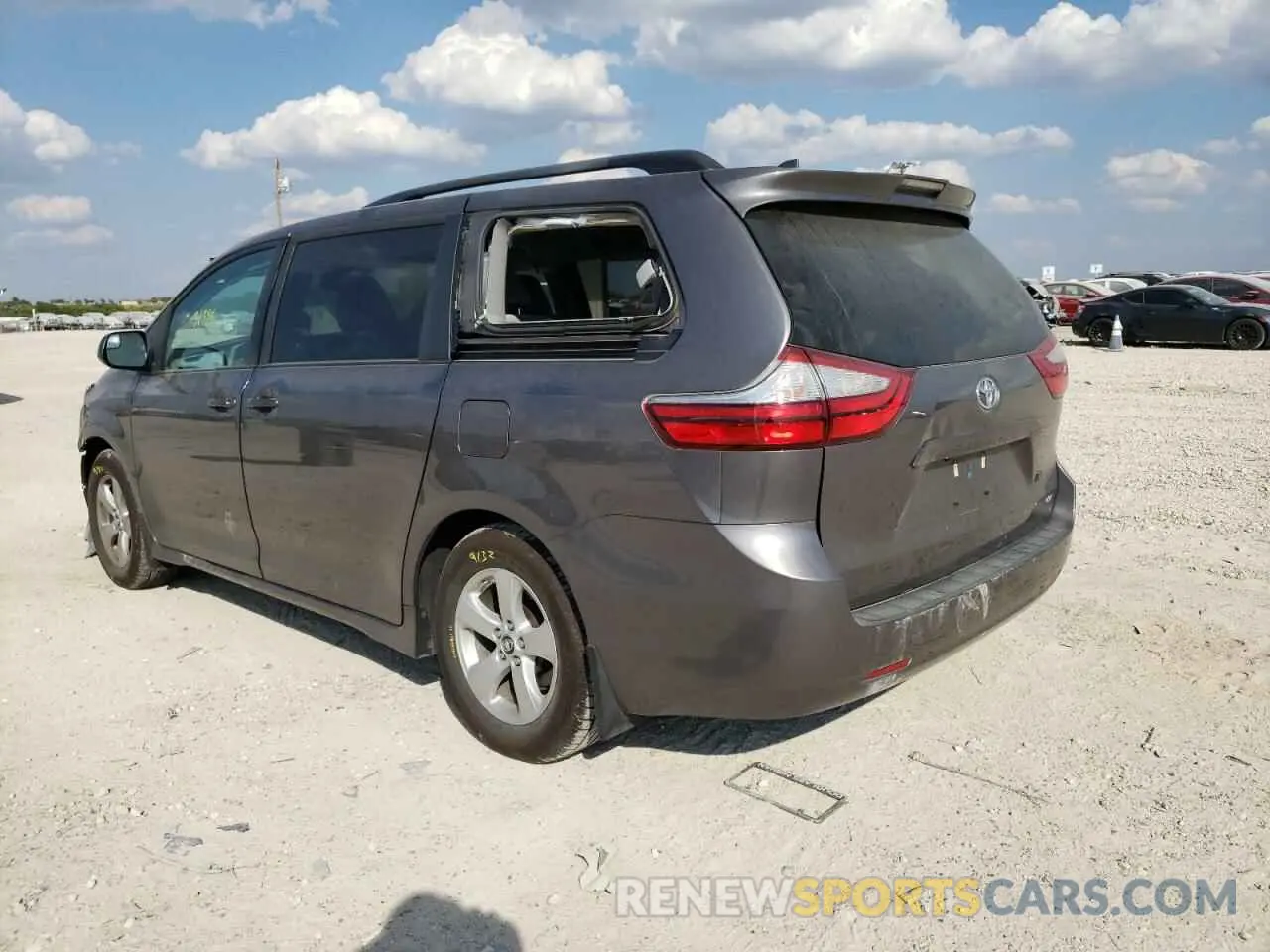 3 Photograph of a damaged car 5TDKZ3DC2KS008170 TOYOTA SIENNA 2019