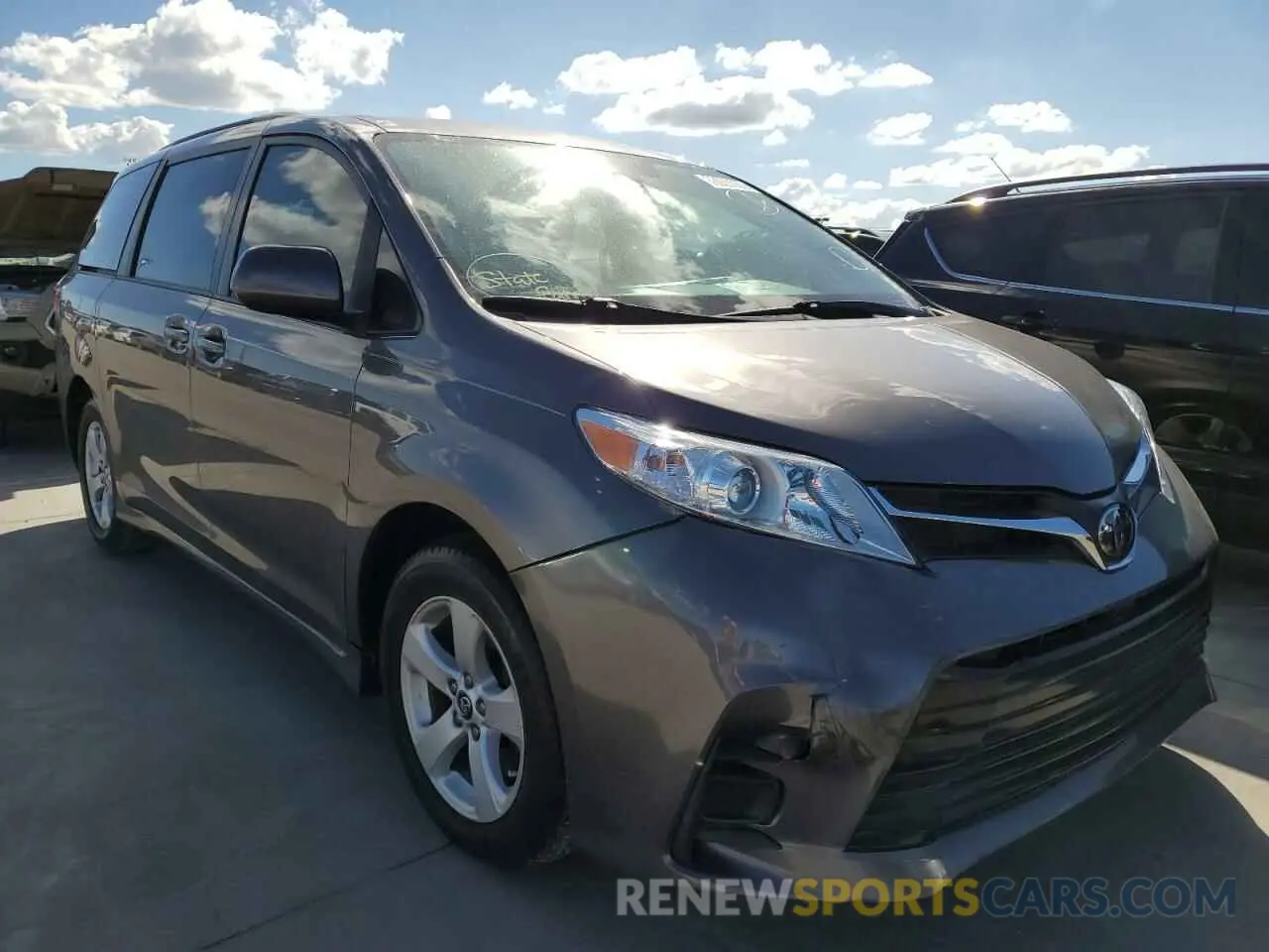 1 Фотография поврежденного автомобиля 5TDKZ3DC2KS981209 TOYOTA SIENNA 2019