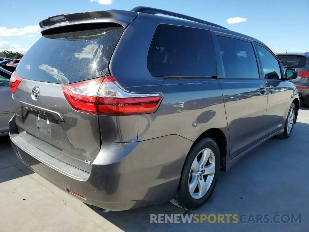 4 Фотография поврежденного автомобиля 5TDKZ3DC2KS981209 TOYOTA SIENNA 2019