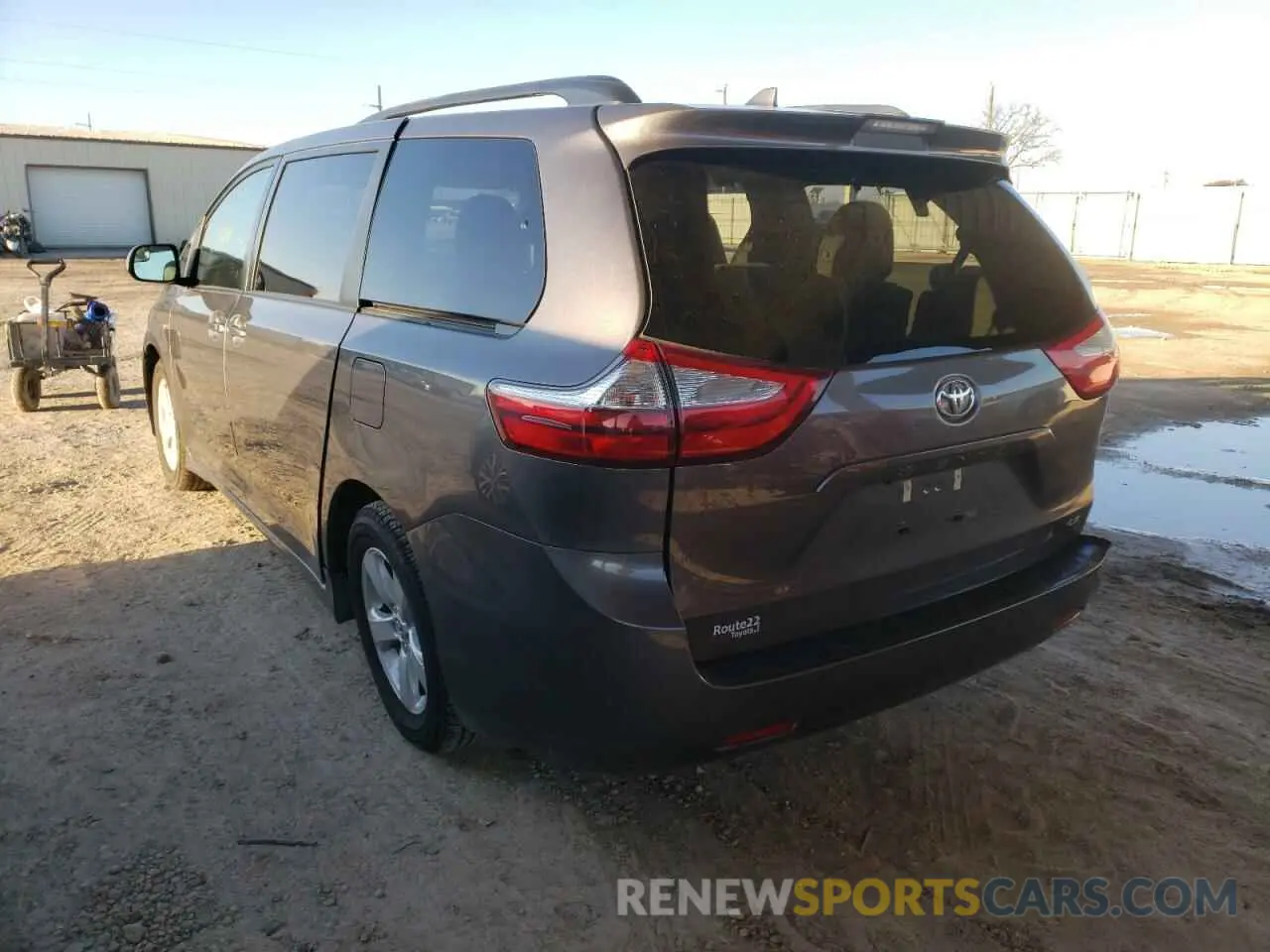 3 Photograph of a damaged car 5TDKZ3DC2KS988855 TOYOTA SIENNA 2019