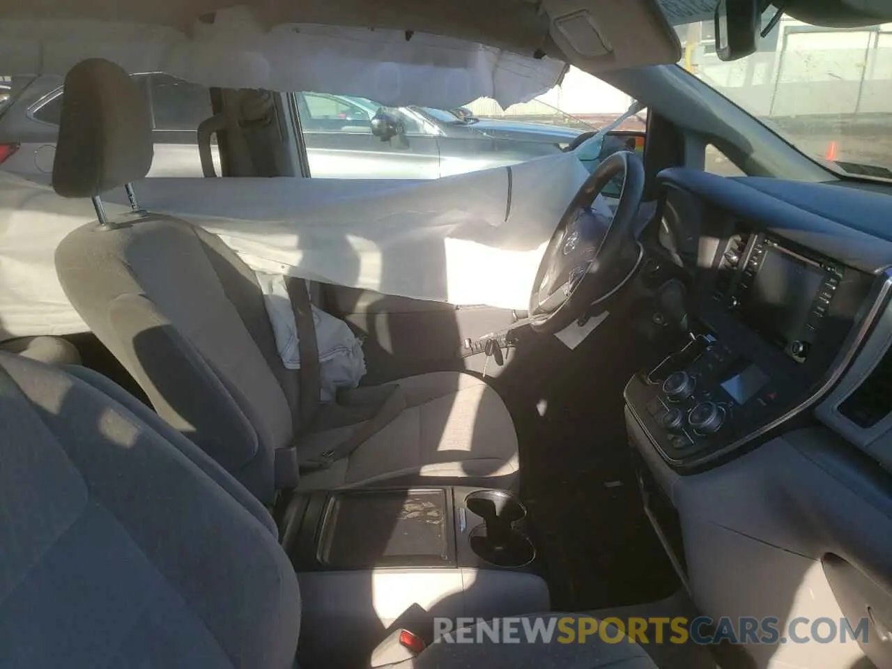 7 Фотография поврежденного автомобиля 5TDKZ3DC5KS017445 TOYOTA SIENNA 2019