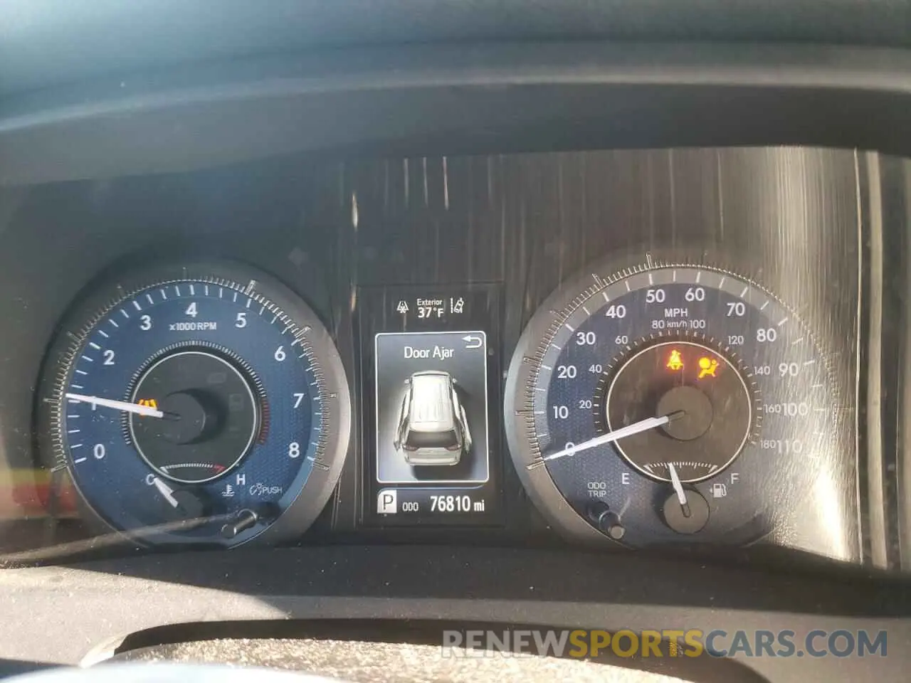 9 Фотография поврежденного автомобиля 5TDKZ3DC5KS017445 TOYOTA SIENNA 2019
