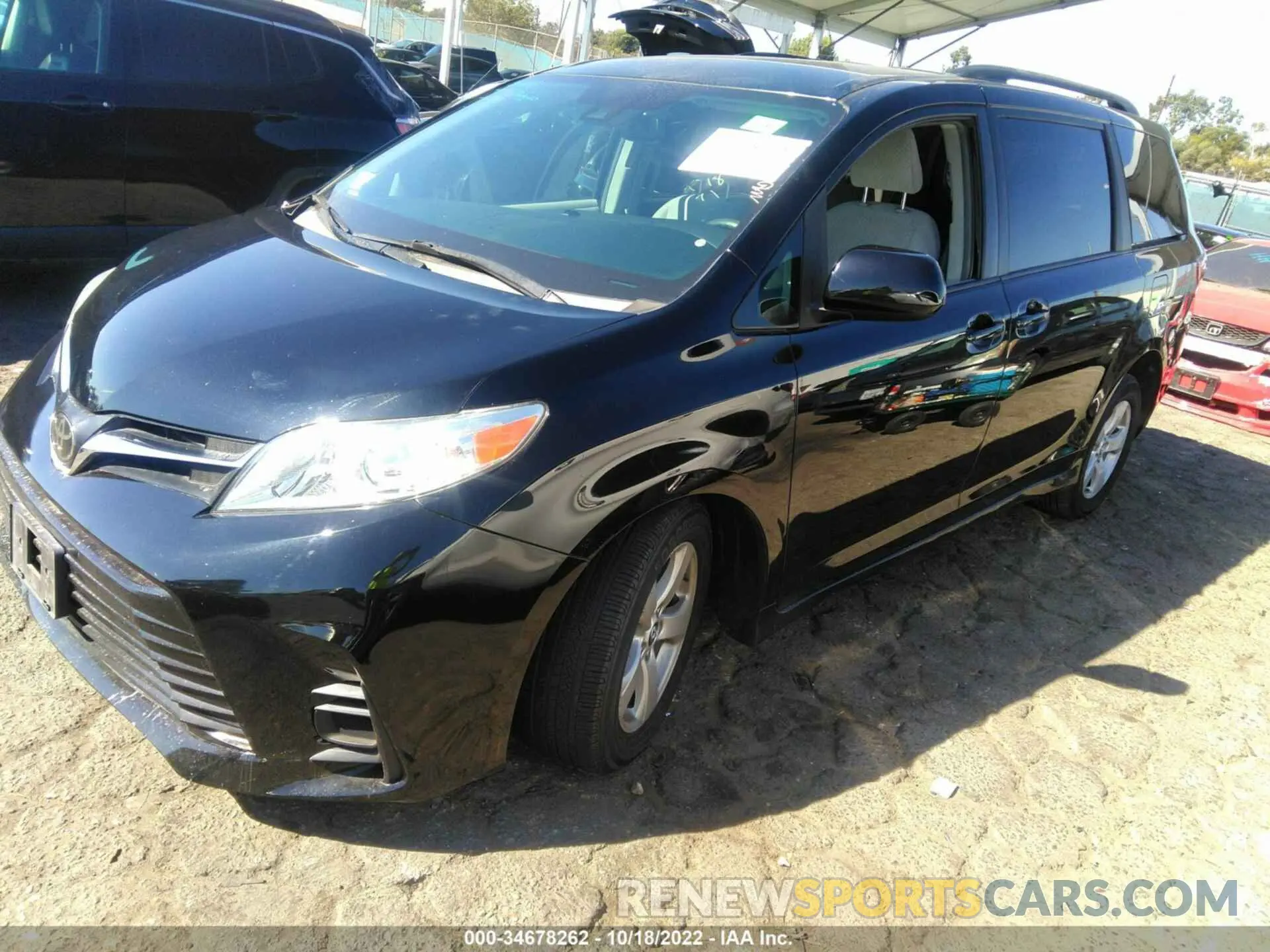 2 Фотография поврежденного автомобиля 5TDKZ3DC7KS999740 TOYOTA SIENNA 2019