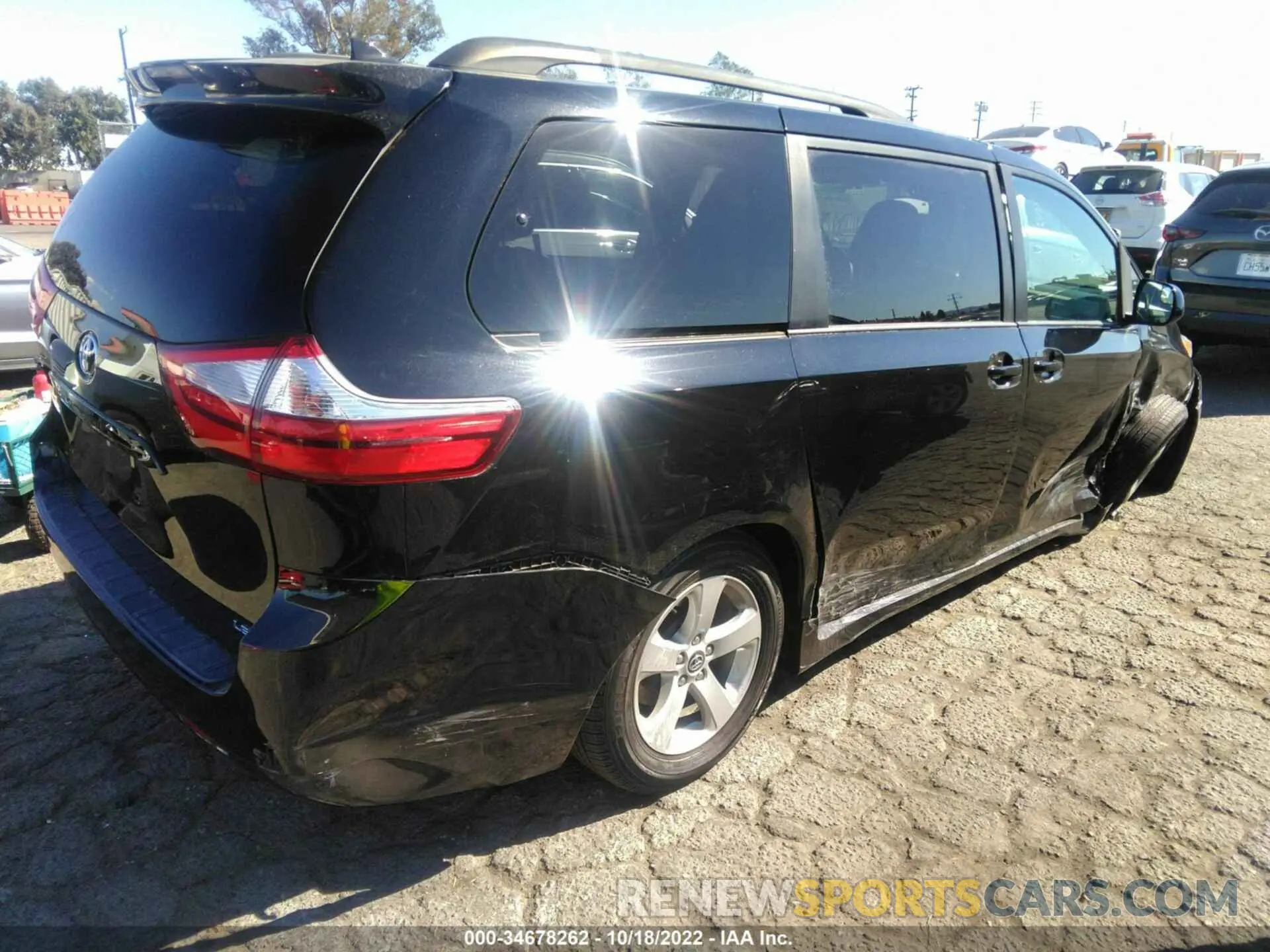 4 Фотография поврежденного автомобиля 5TDKZ3DC7KS999740 TOYOTA SIENNA 2019