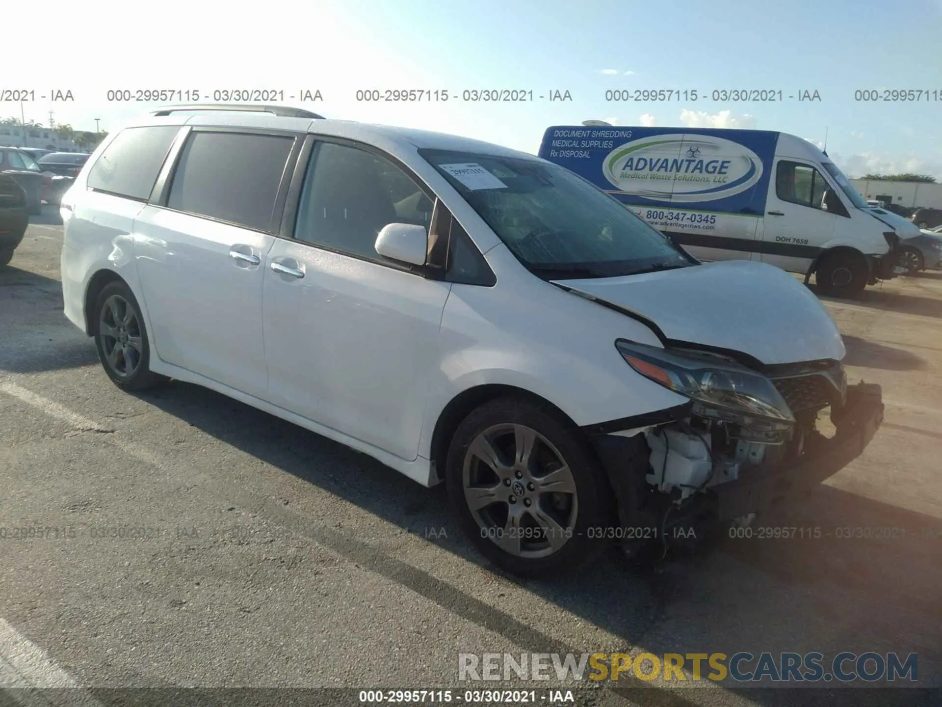 1 Photograph of a damaged car 5TDXZ3DC0KS977603 TOYOTA SIENNA 2019
