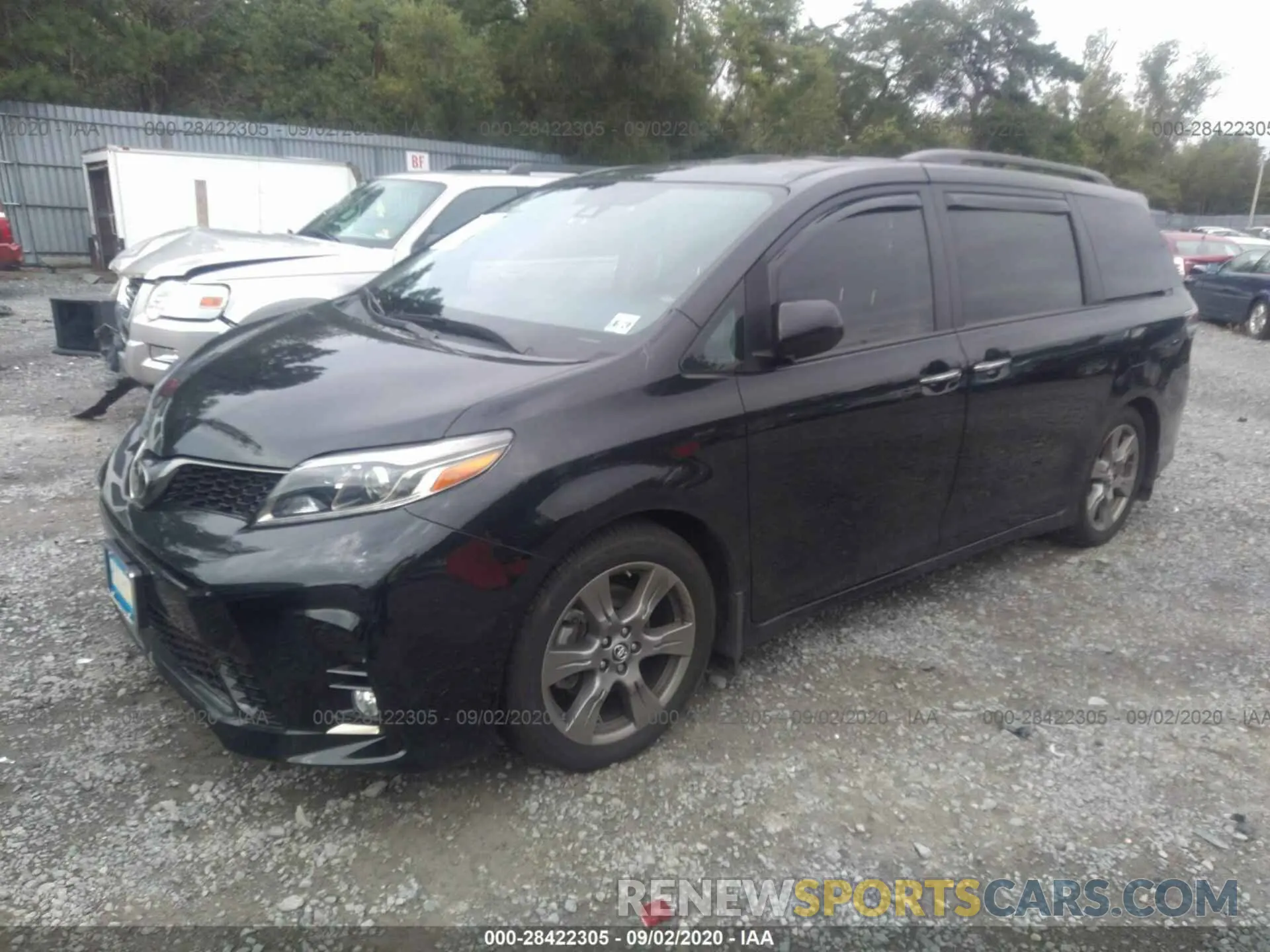 2 Photograph of a damaged car 5TDXZ3DC1KS997181 TOYOTA SIENNA 2019