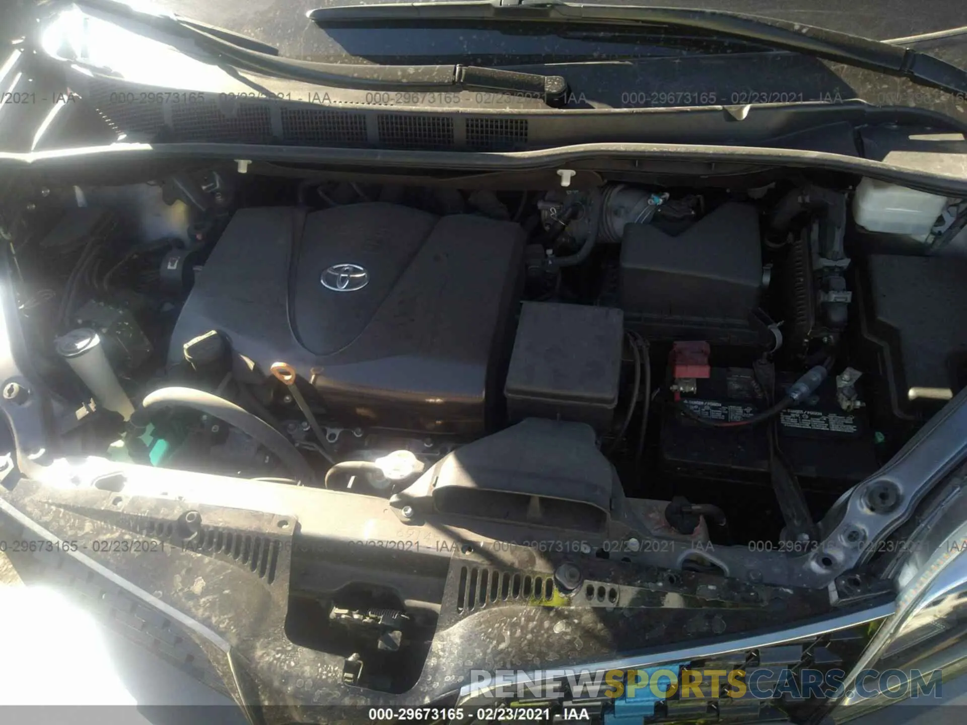 10 Photograph of a damaged car 5TDXZ3DC2KS997626 TOYOTA SIENNA 2019