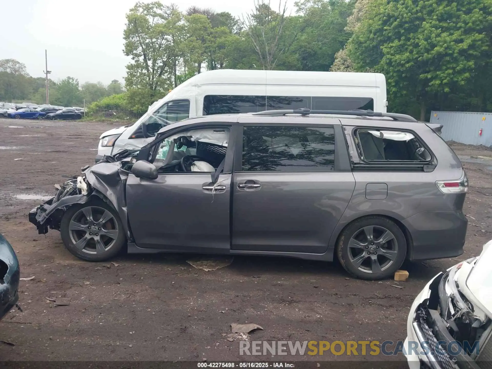 13 Фотография поврежденного автомобиля 5TDXZ3DC4KS014221 TOYOTA SIENNA 2019