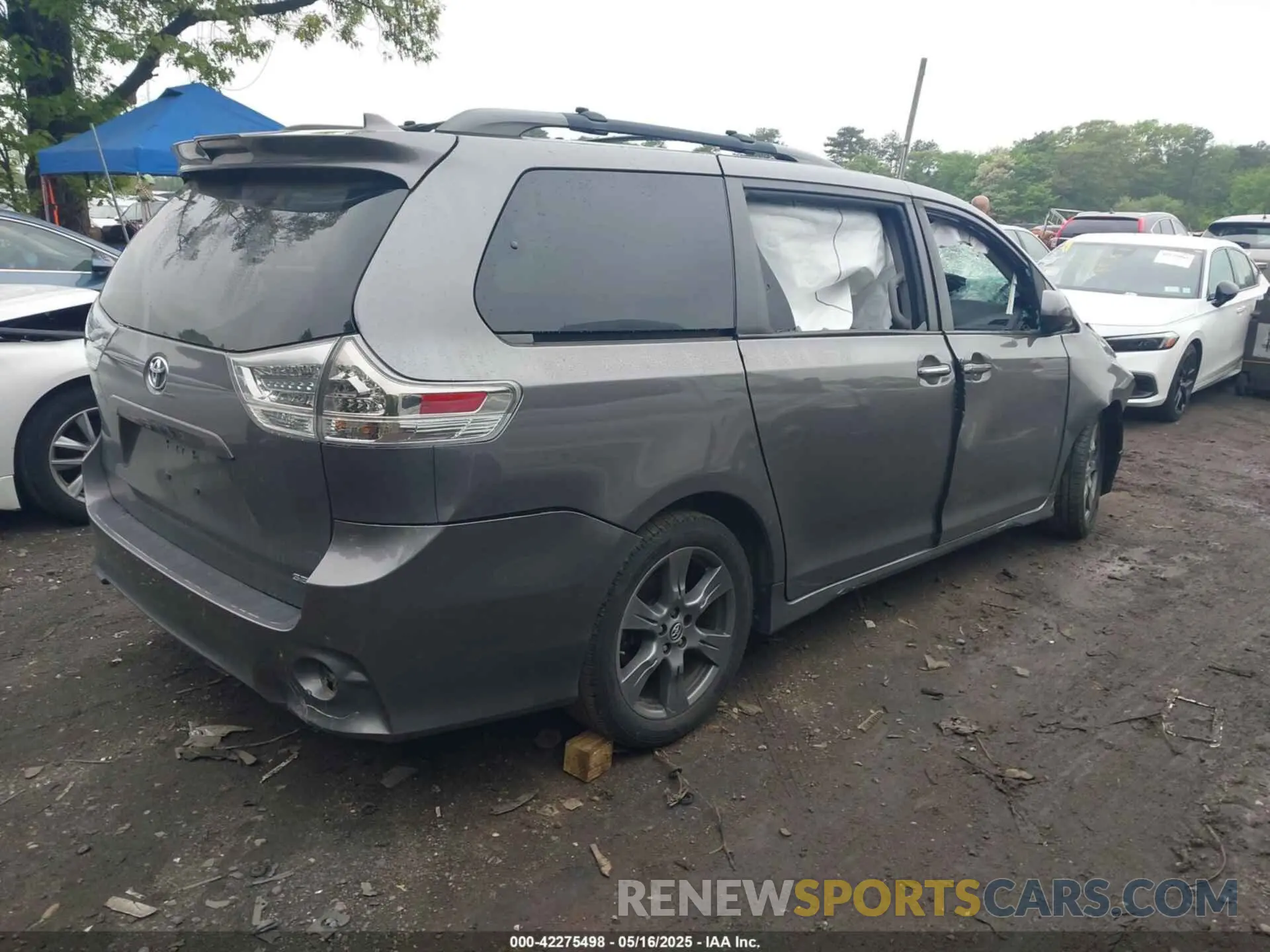 4 Фотография поврежденного автомобиля 5TDXZ3DC4KS014221 TOYOTA SIENNA 2019