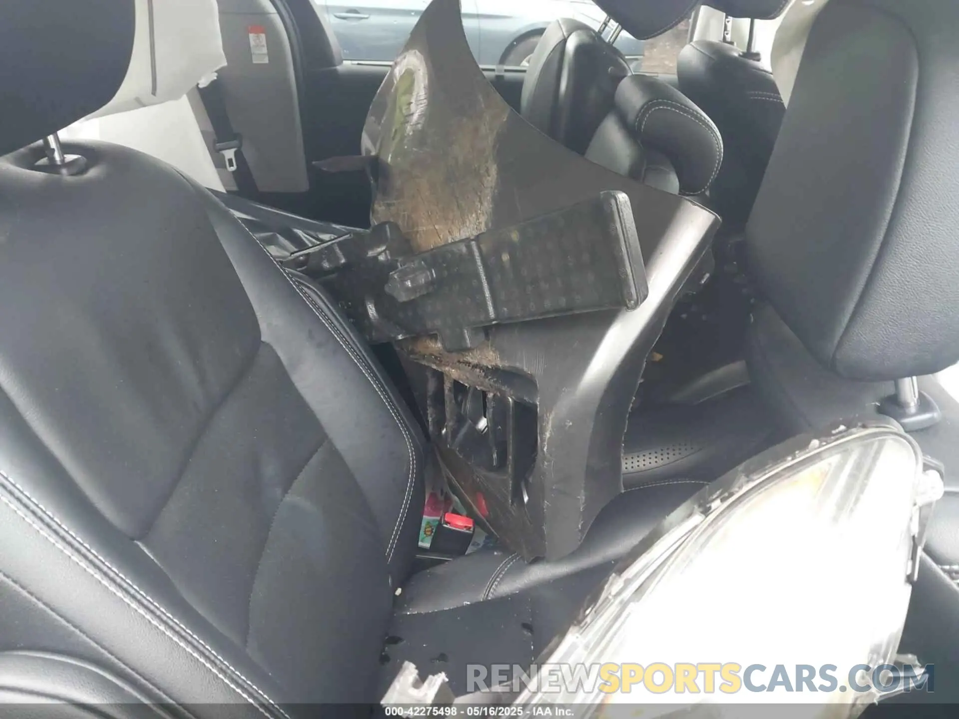 8 Фотография поврежденного автомобиля 5TDXZ3DC4KS014221 TOYOTA SIENNA 2019