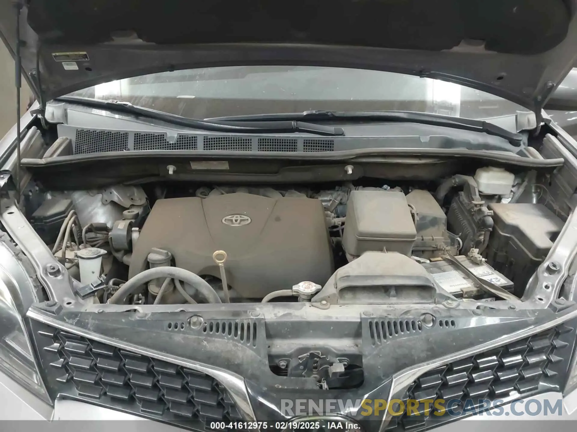 10 Фотография поврежденного автомобиля 5TDXZ3DC9KS998790 TOYOTA SIENNA 2019