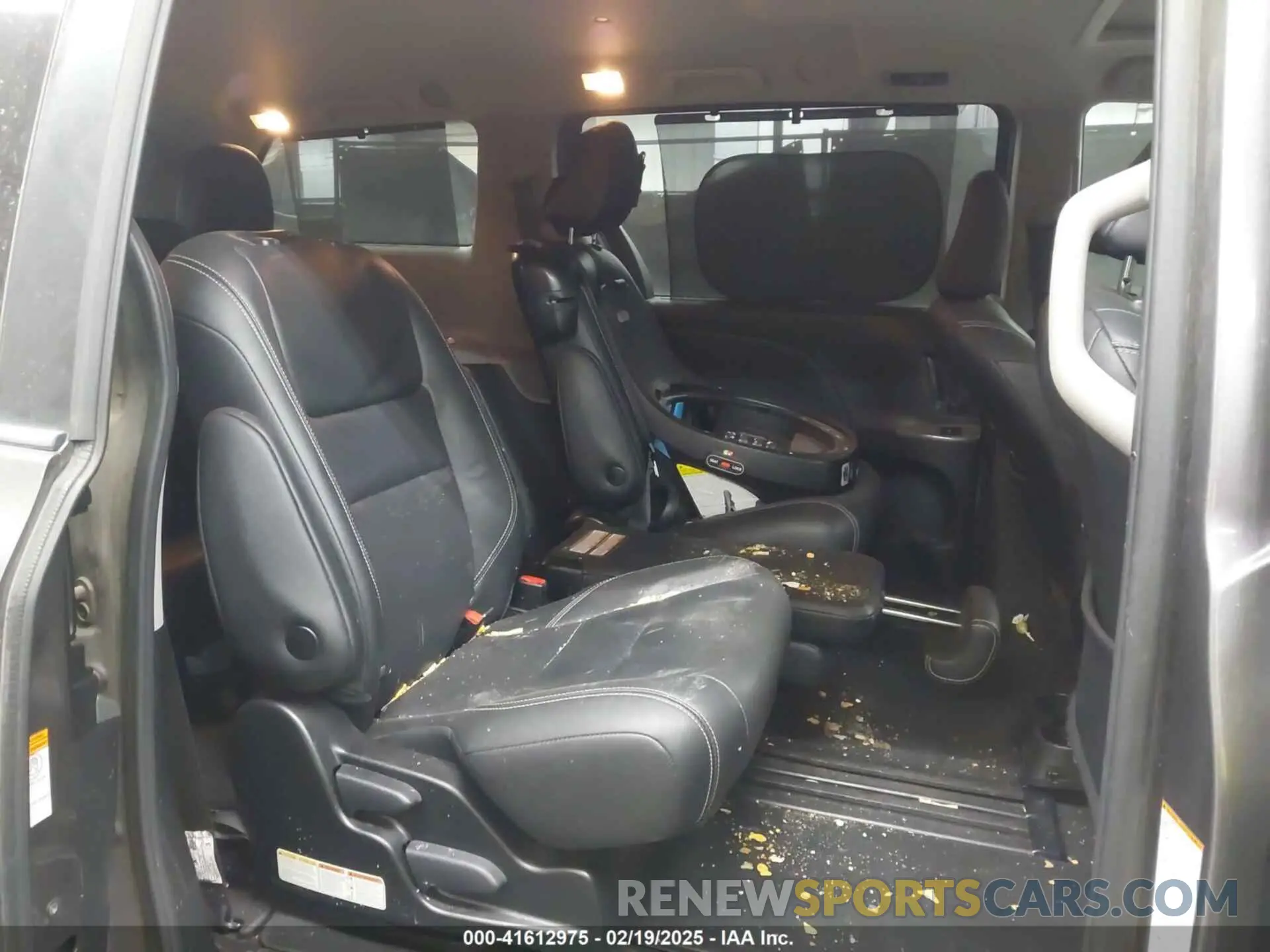 8 Фотография поврежденного автомобиля 5TDXZ3DC9KS998790 TOYOTA SIENNA 2019