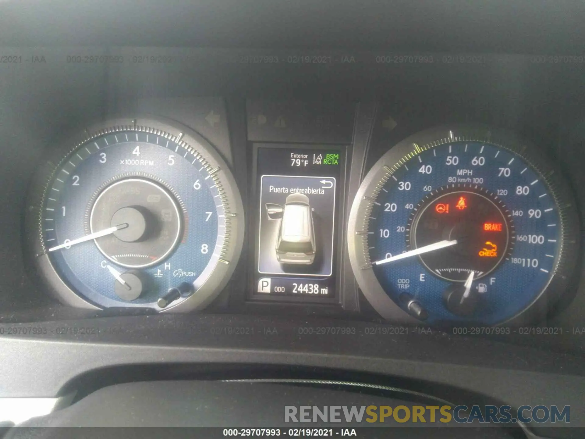 7 Photograph of a damaged car 5TDYZ3DC0KS977749 TOYOTA SIENNA 2019