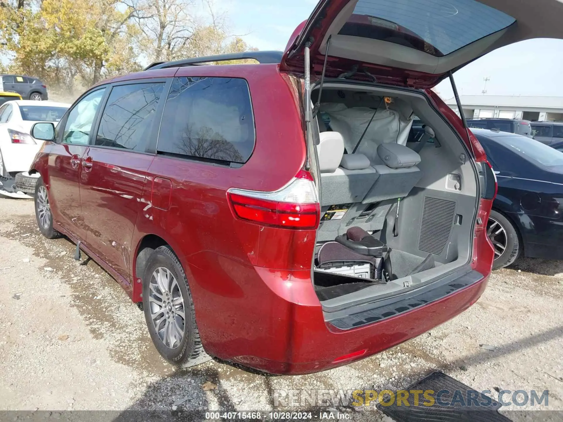 3 Фотография поврежденного автомобиля 5TDYZ3DC1KS005299 TOYOTA SIENNA 2019