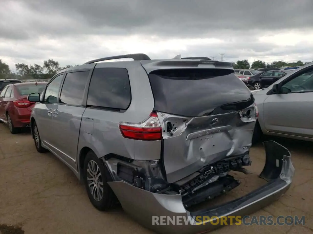 3 Photograph of a damaged car 5TDYZ3DC2KS006414 TOYOTA SIENNA 2019